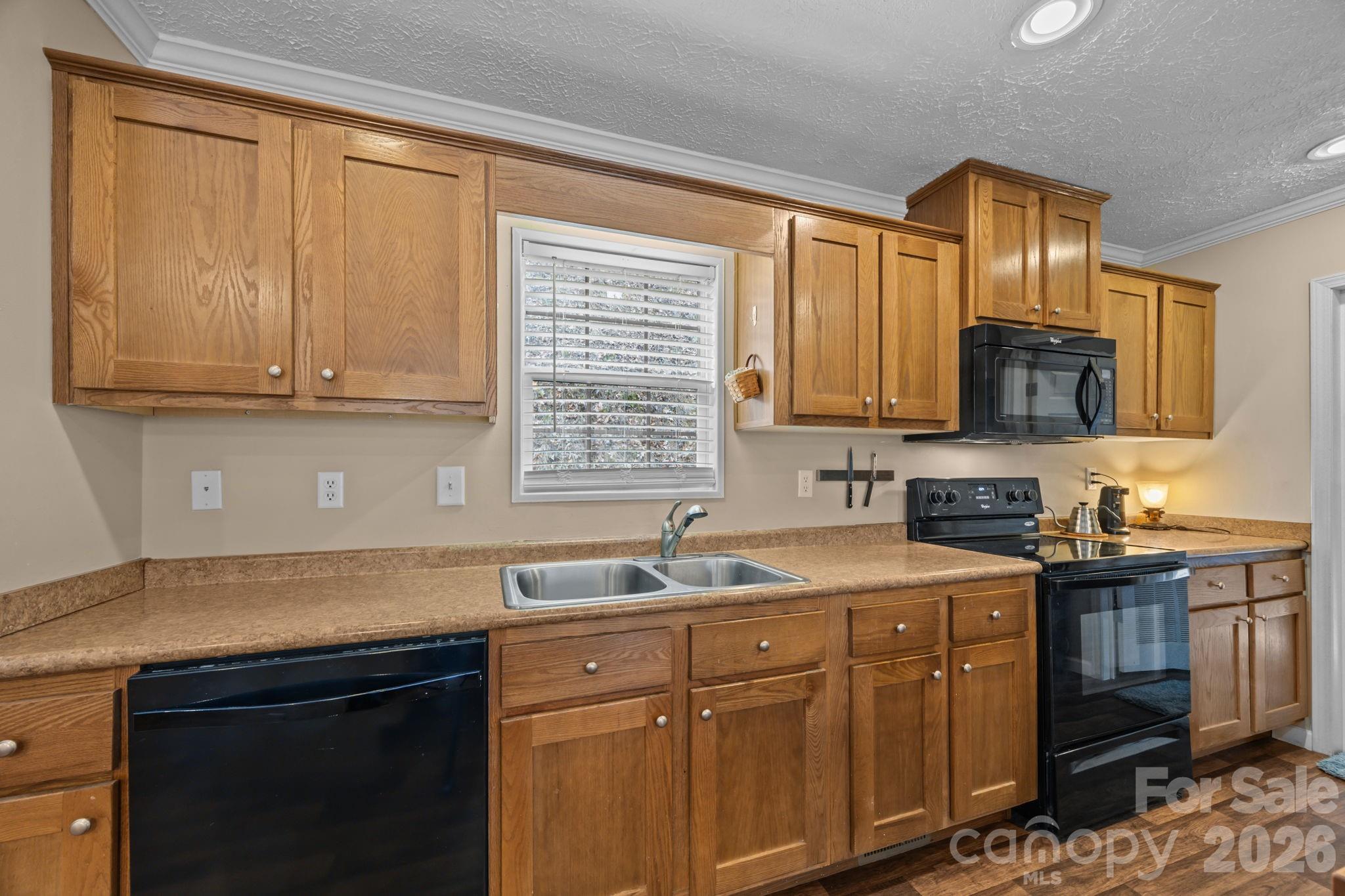 193 Tipstill Cove — Waynesville