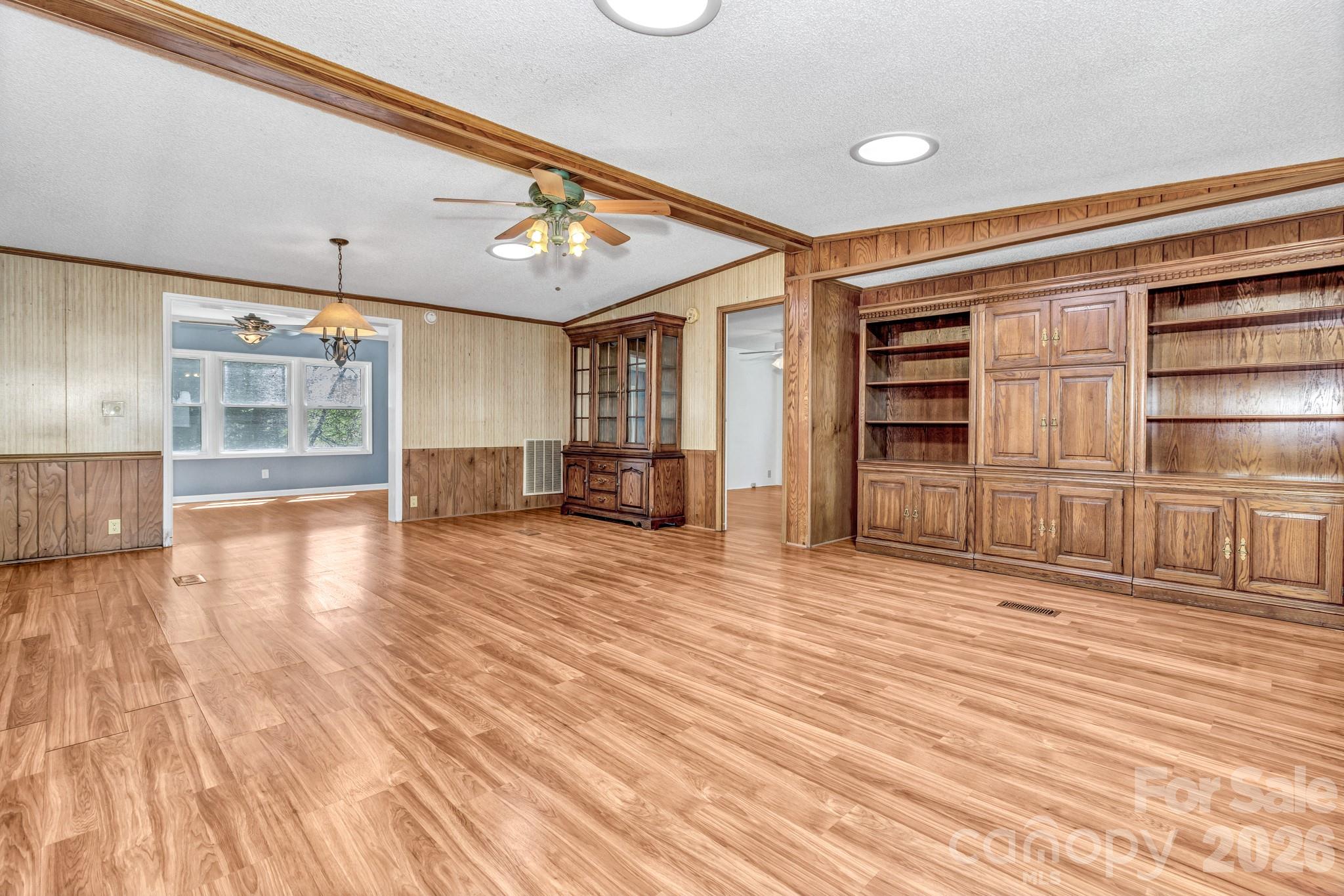 405 Deerfield Court — Hendersonville