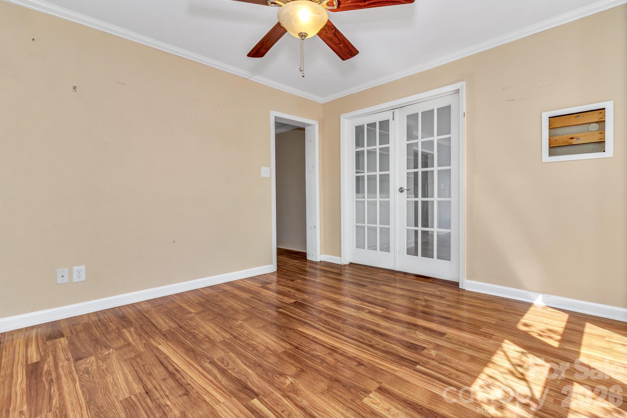 405 Deerfield Court — Hendersonville