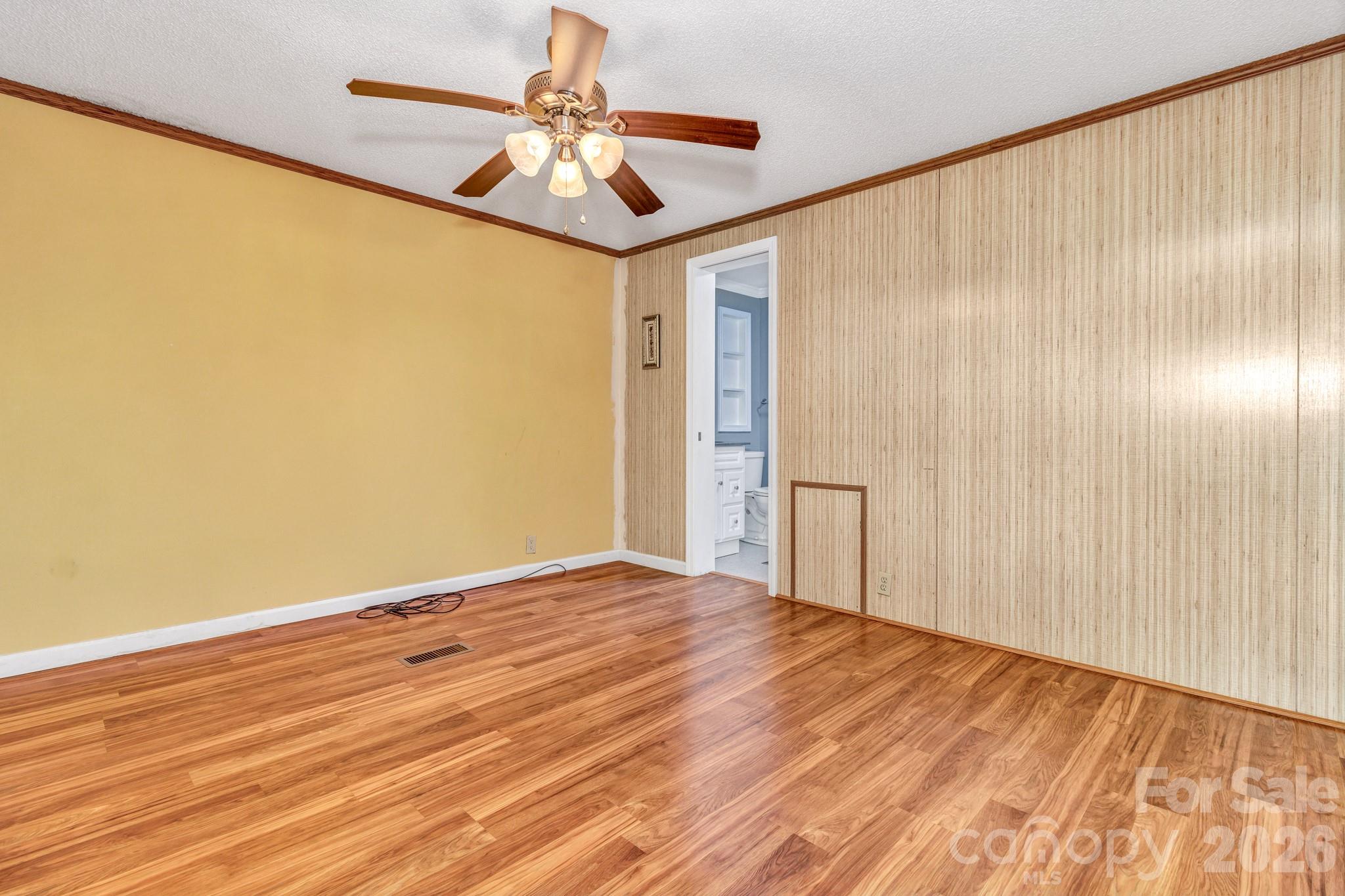 405 Deerfield Court — Hendersonville