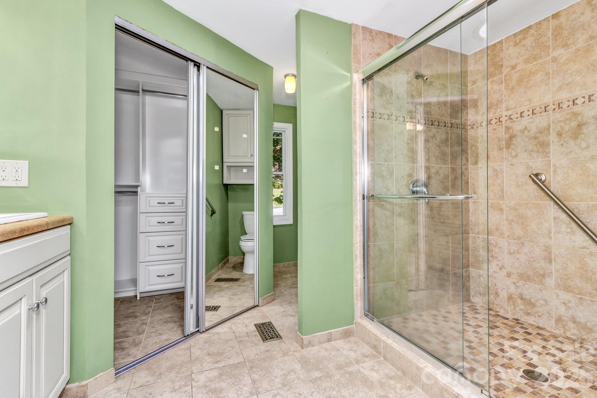 405 Deerfield Court — Hendersonville