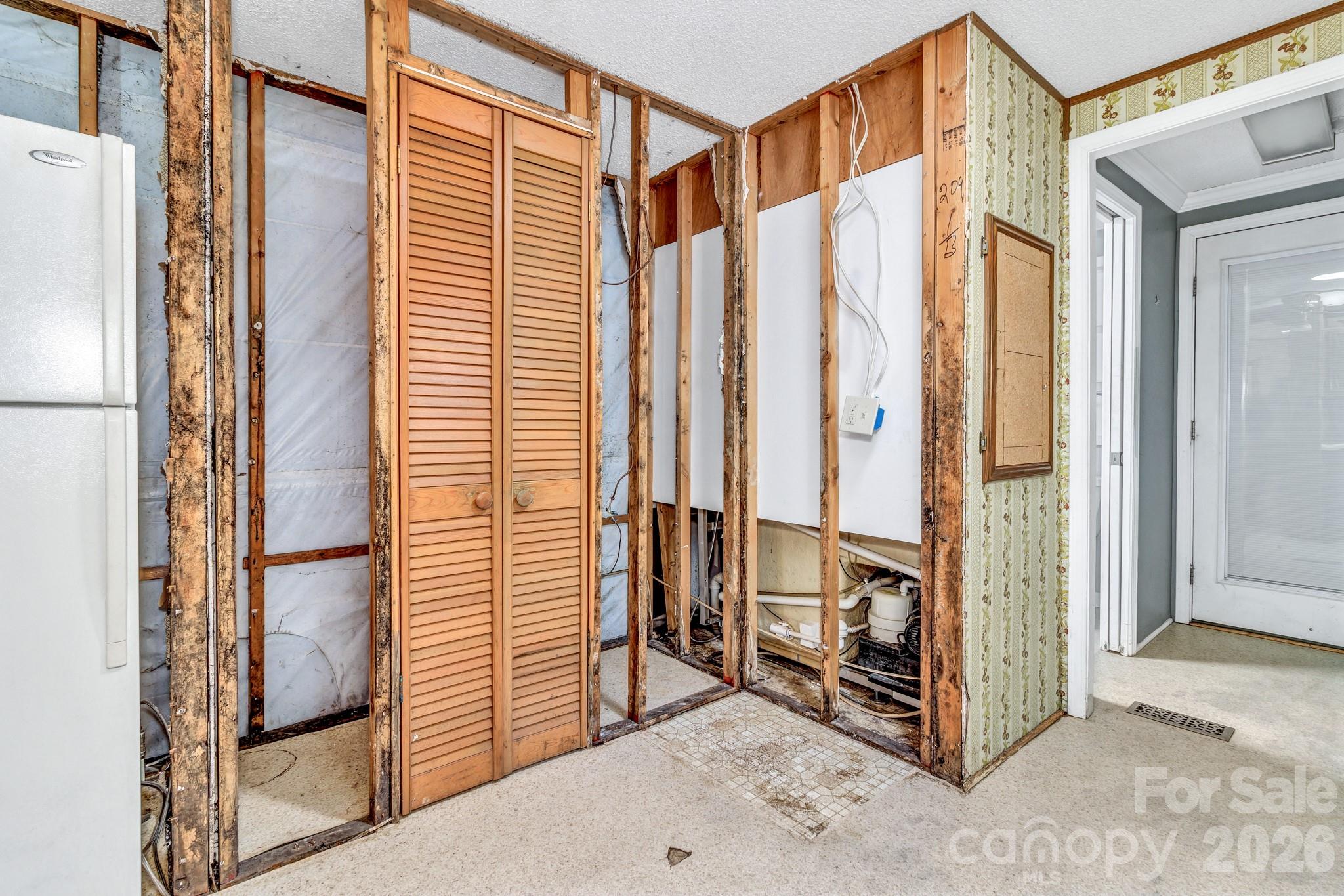 405 Deerfield Court — Hendersonville
