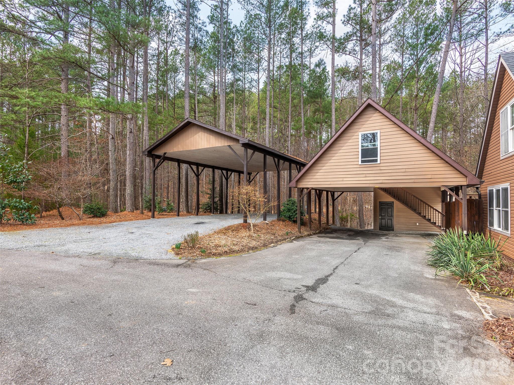 201 Hawk Ridge Drive — Mill Spring