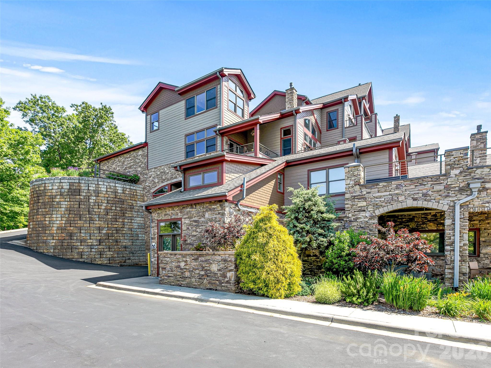 4 Chimney Crest Drive #F — Asheville