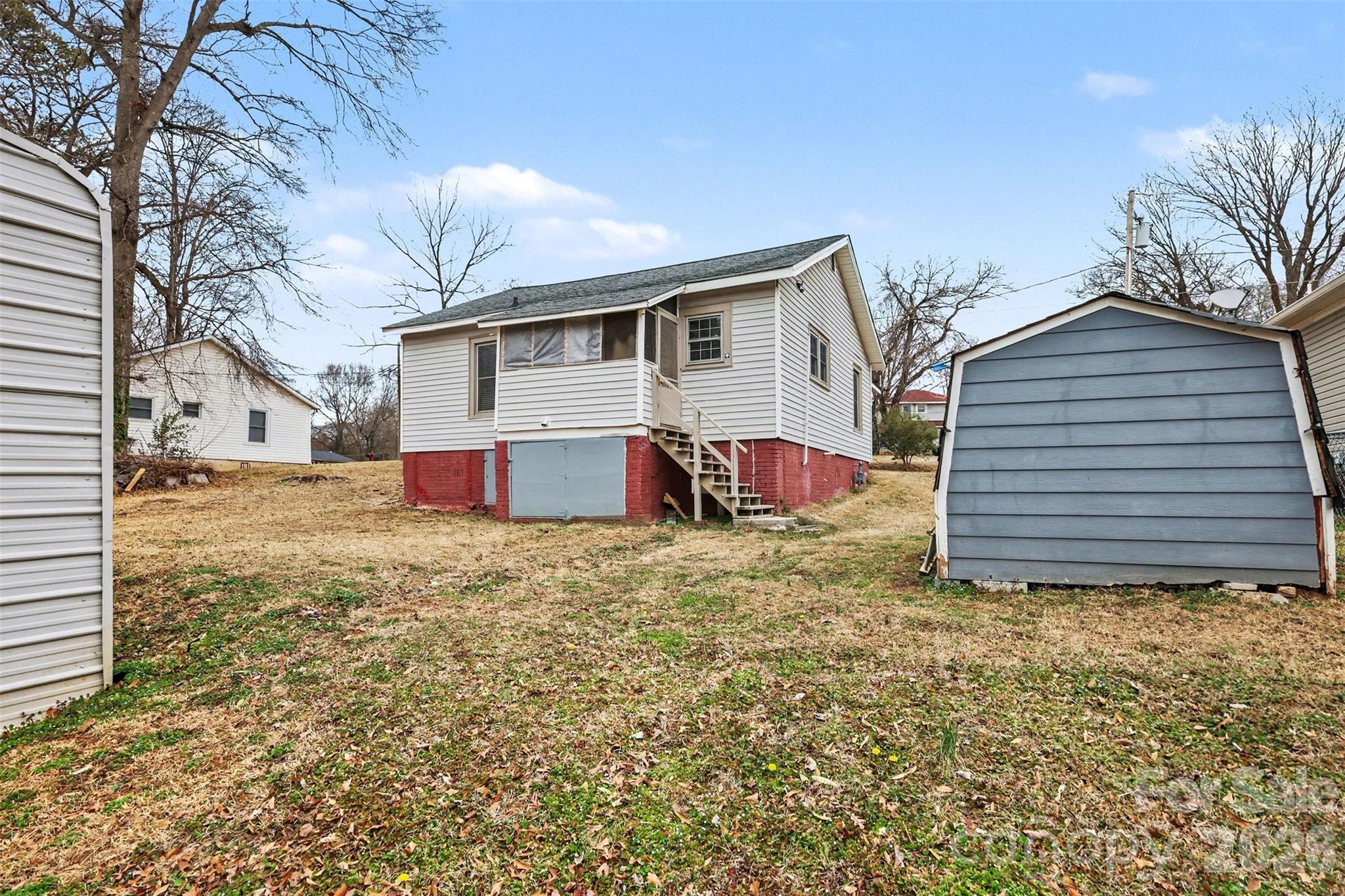 214 Wood Street — Mount Holly