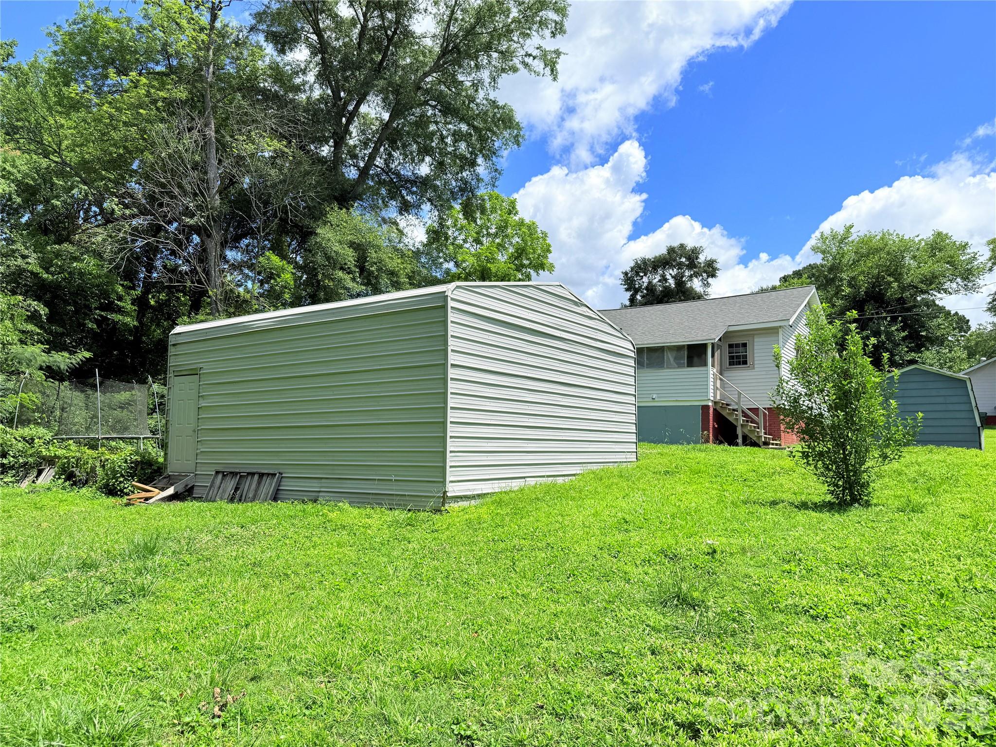 214 Wood Street — Mount Holly