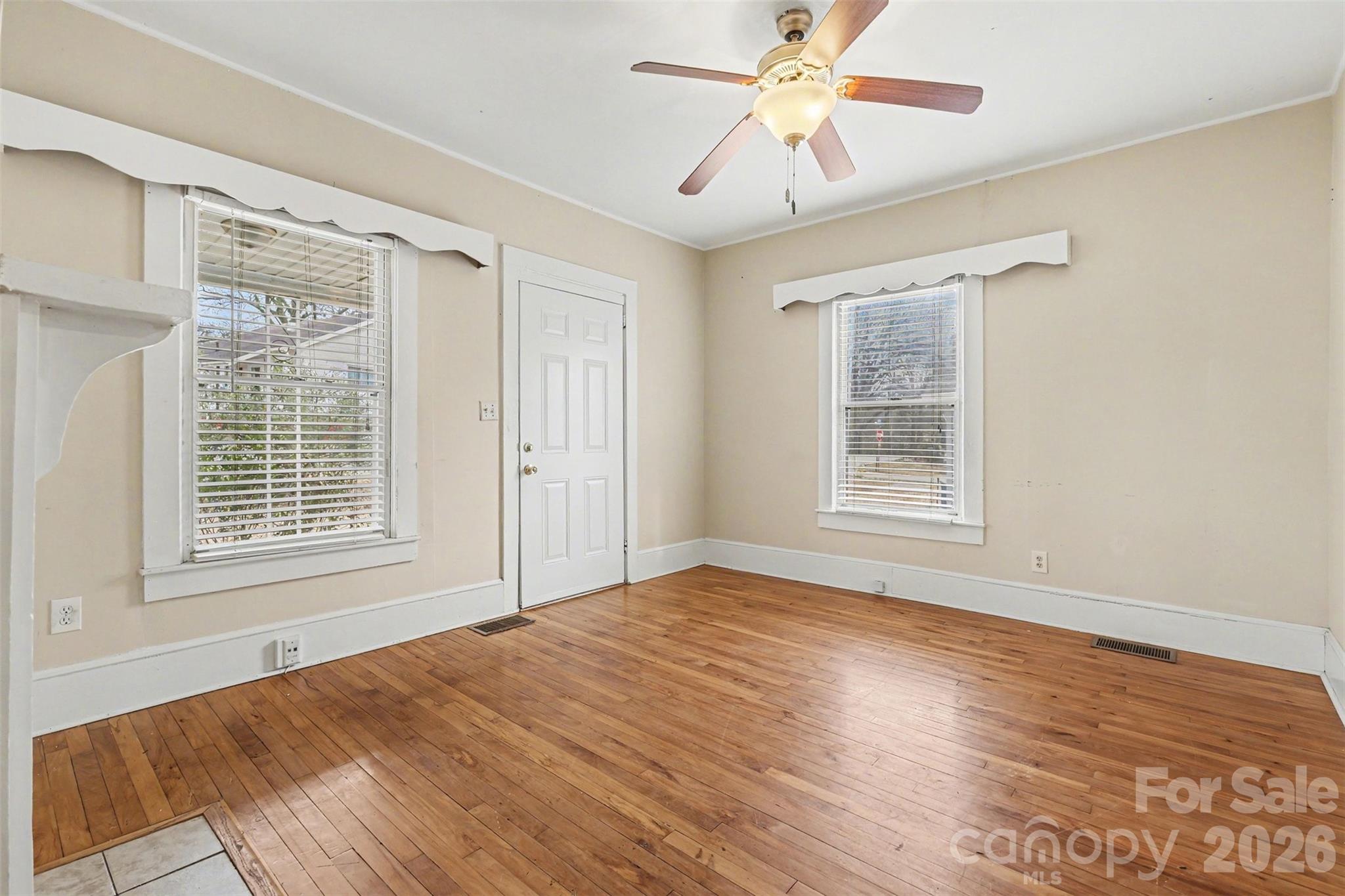 214 Wood Street — Mount Holly