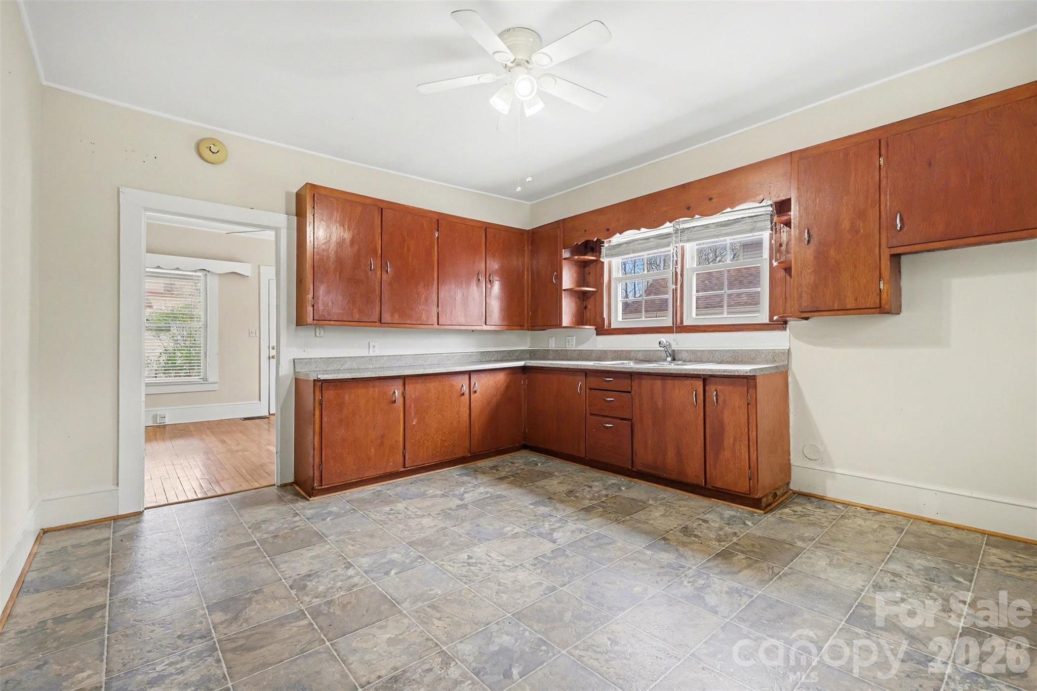 214 Wood Street — Mount Holly
