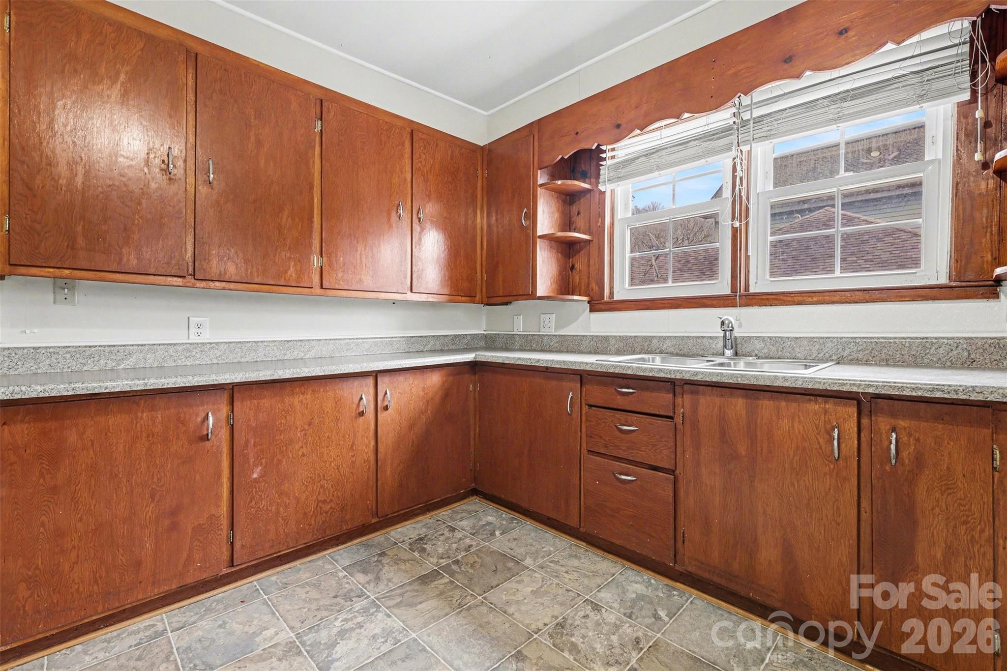 214 Wood Street — Mount Holly