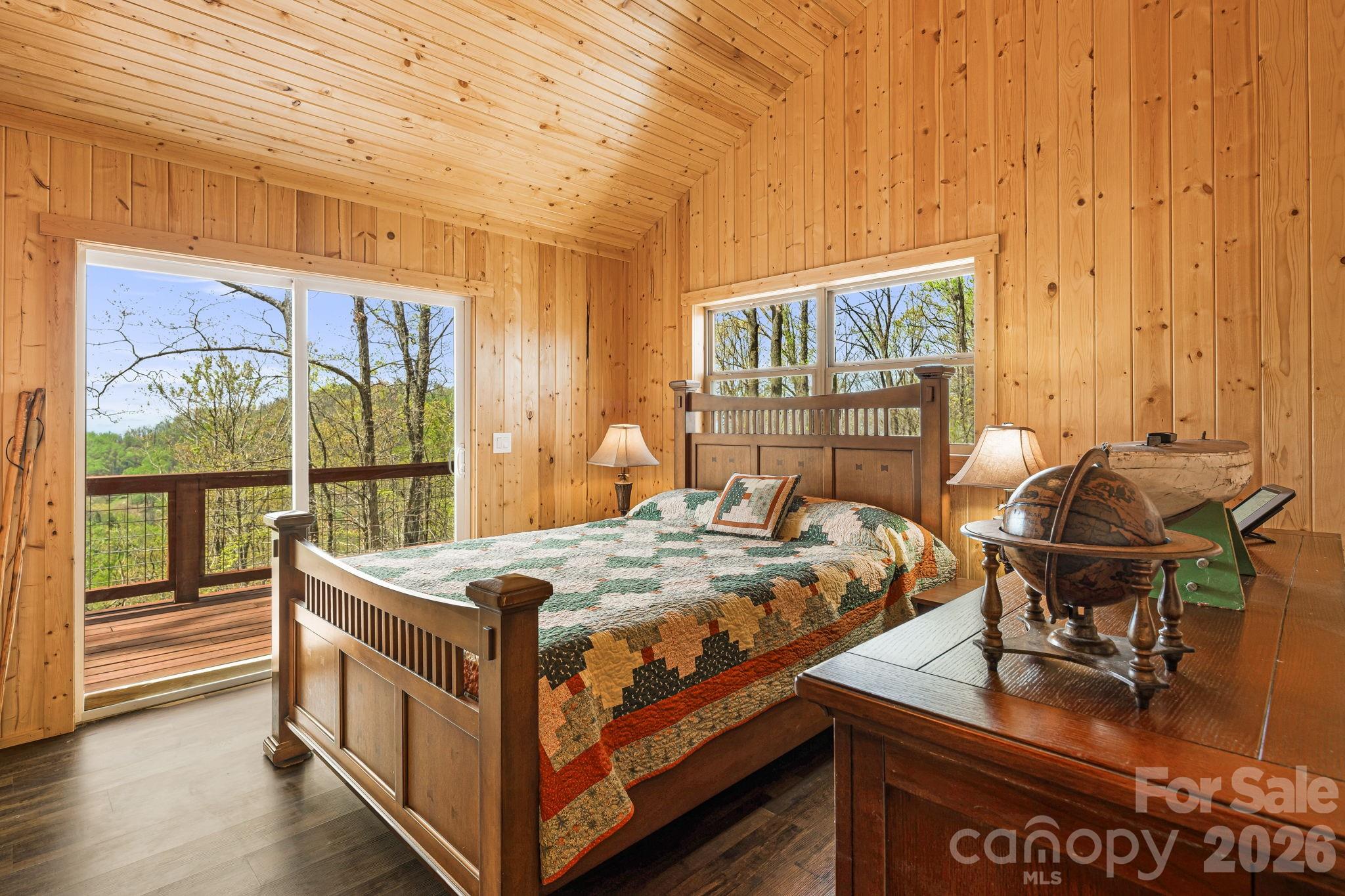 120 Wilderness Drive — Weaverville