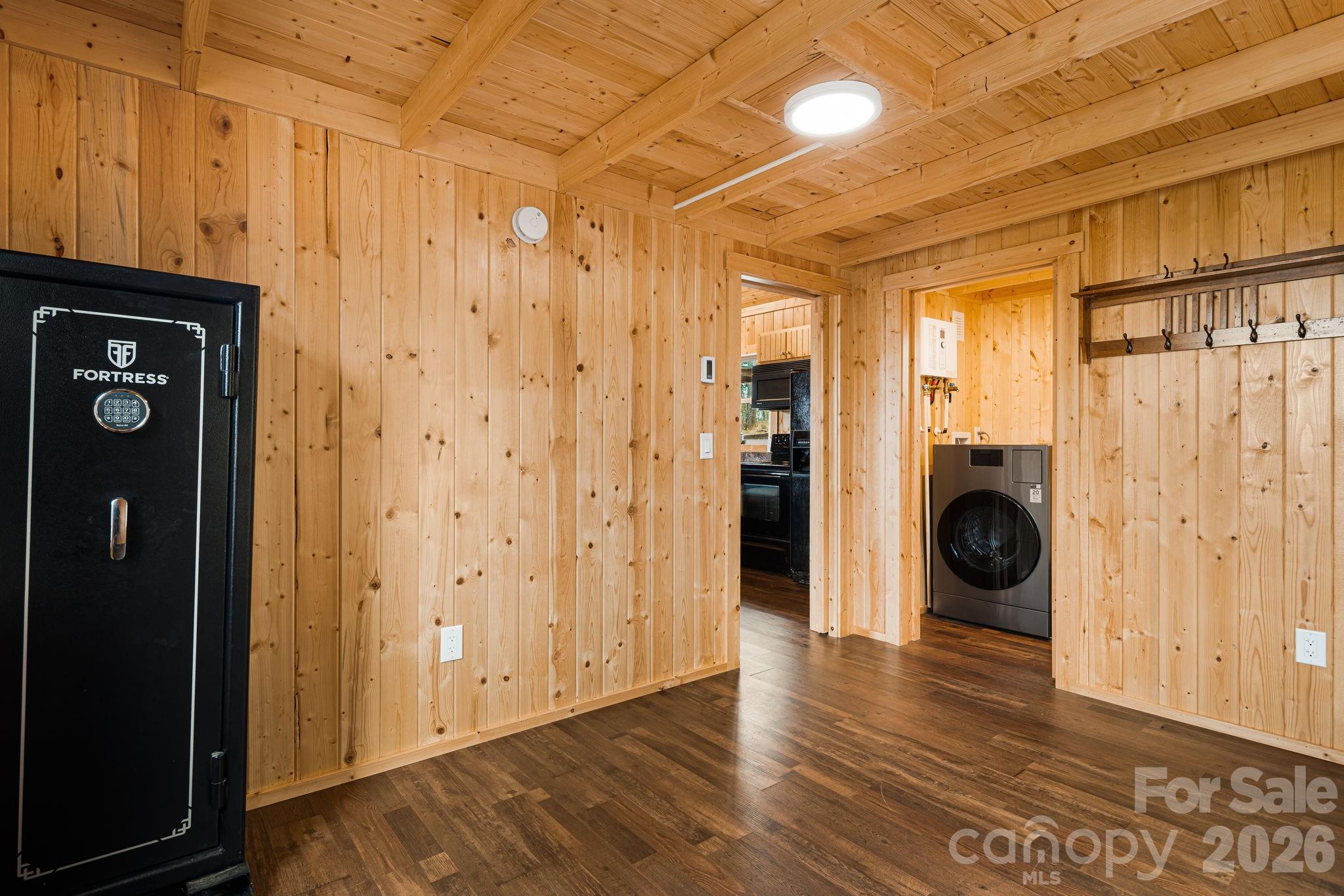 120 Wilderness Drive — Weaverville