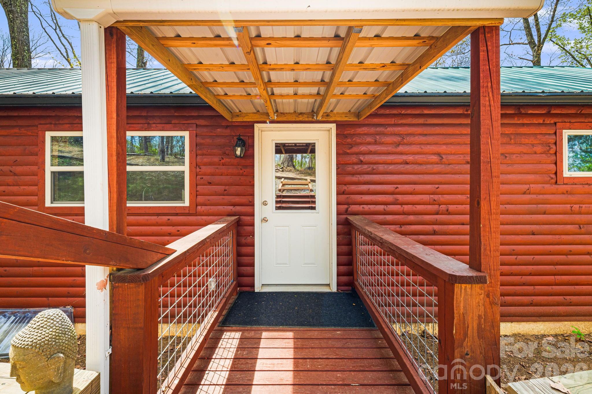 120 Wilderness Drive — Weaverville