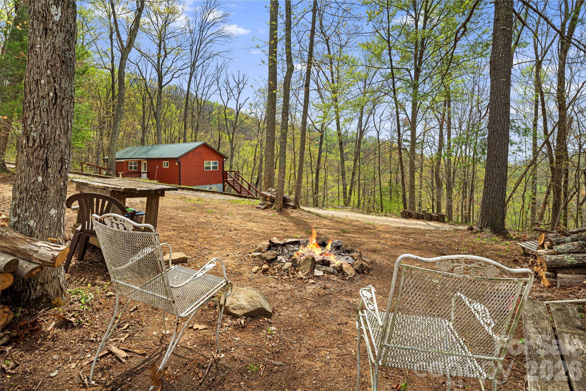 120 Wilderness Drive — Weaverville