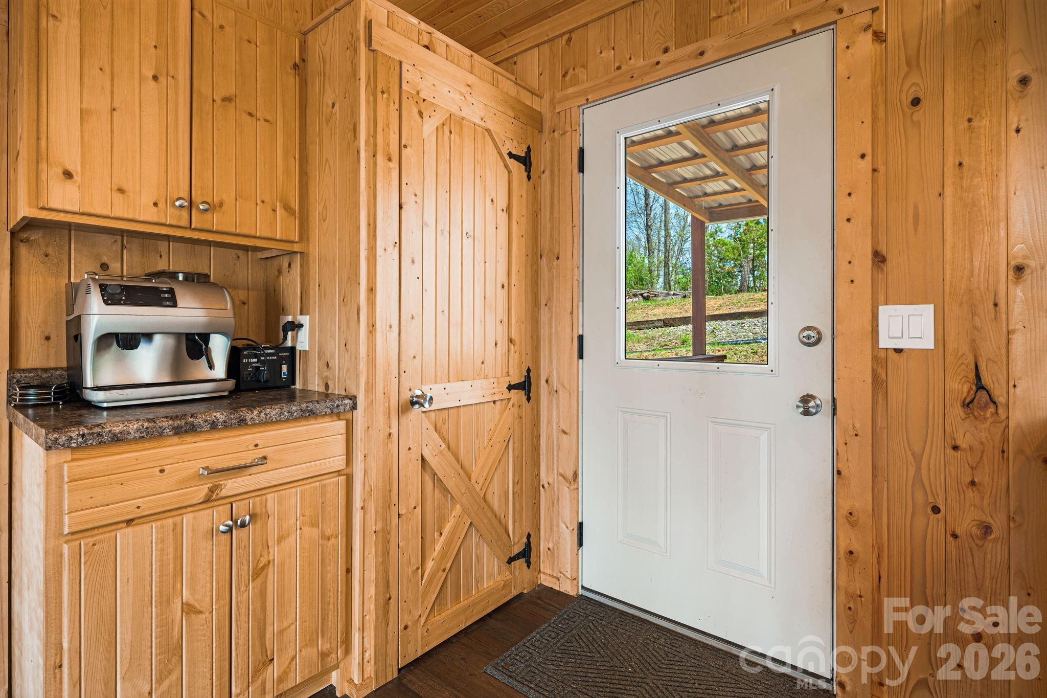 120 Wilderness Drive — Weaverville