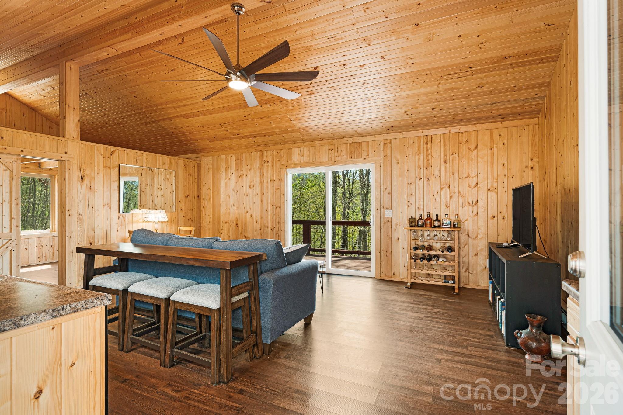 120 Wilderness Drive — Weaverville