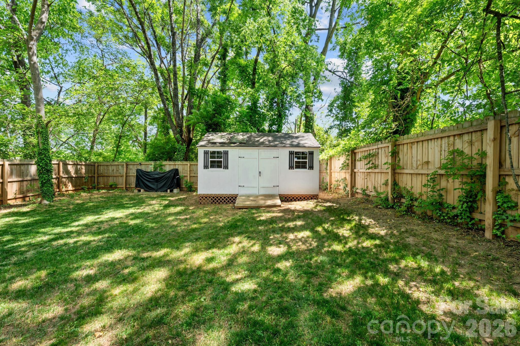 1408 N Caldwell Street — Charlotte