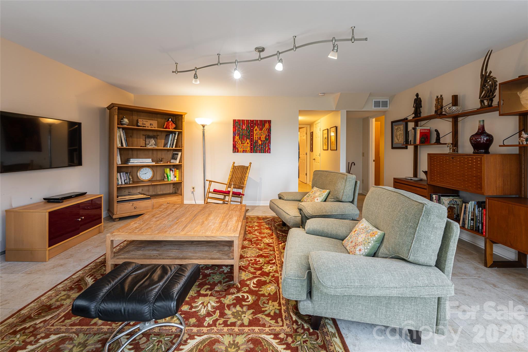 168 Skyview Circle — Asheville