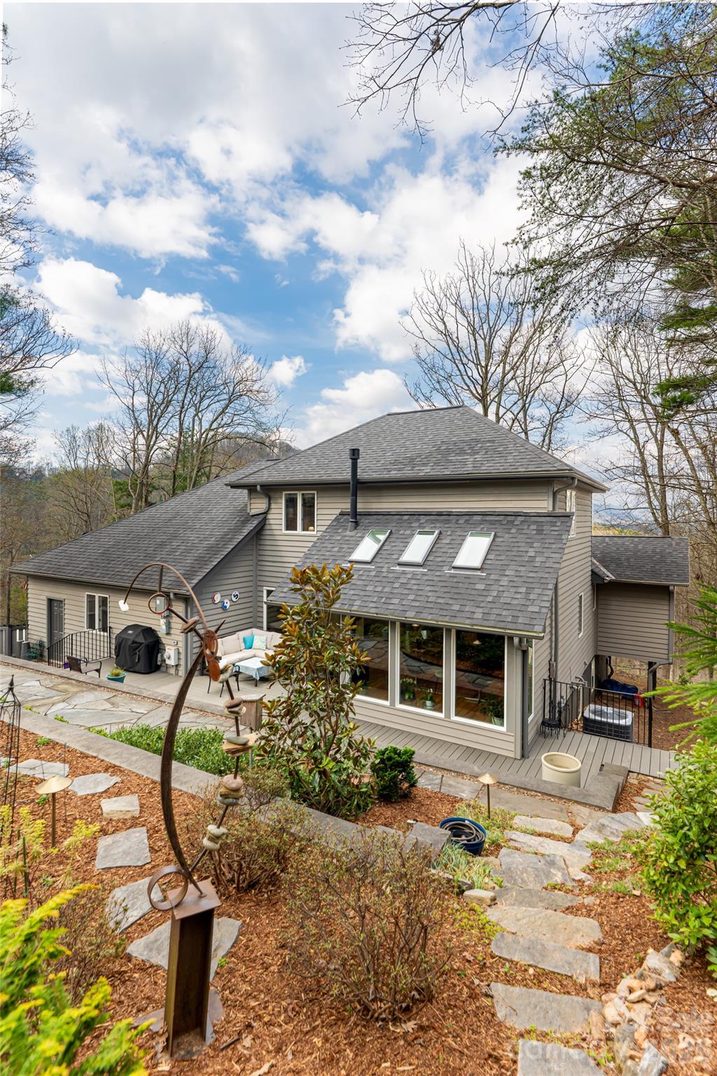 168 Skyview Circle — Asheville