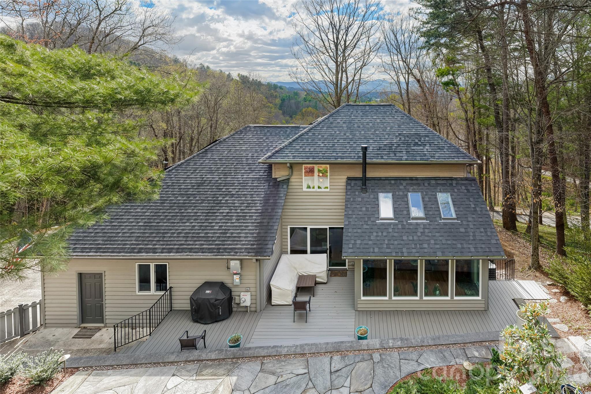 168 Skyview Circle — Asheville