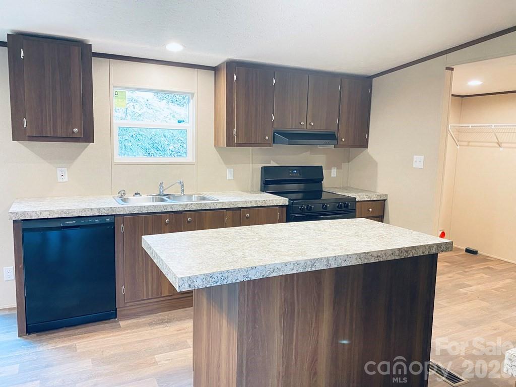 42 Nowhere Drive — Sylva