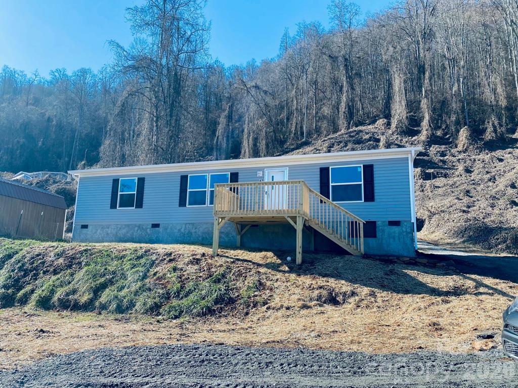 42 Nowhere Drive — Sylva