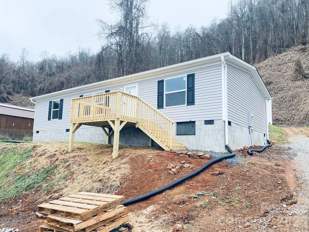42 Nowhere Drive — Sylva