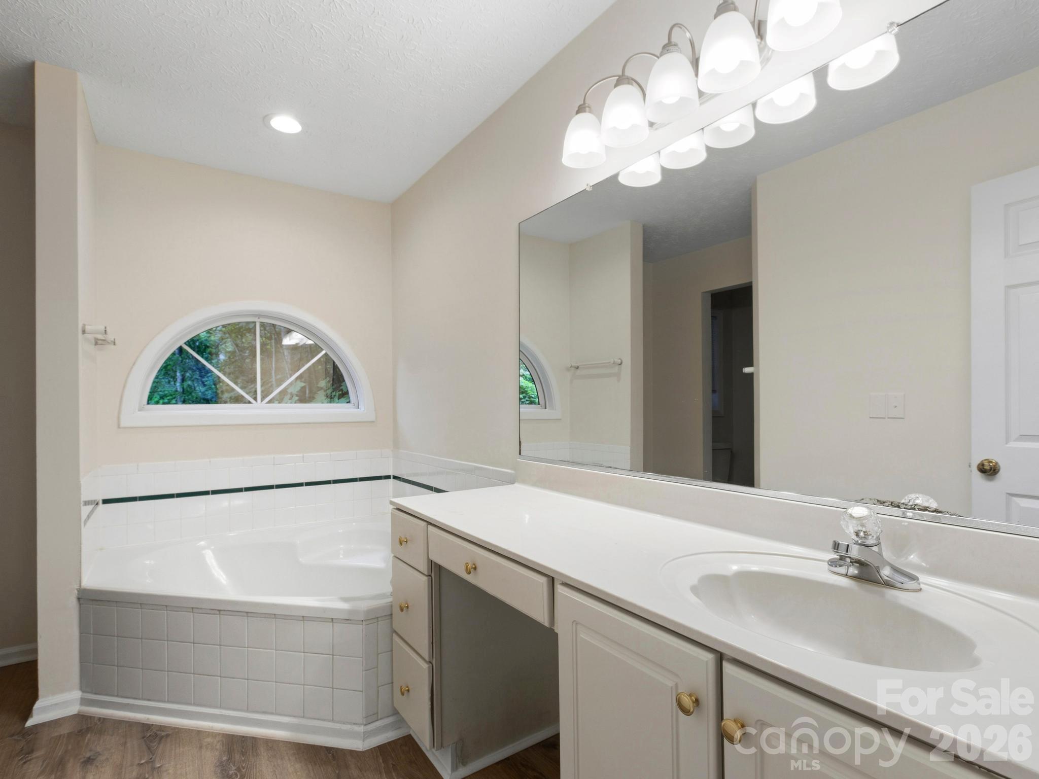 44 Leisure Mountain Road — Asheville