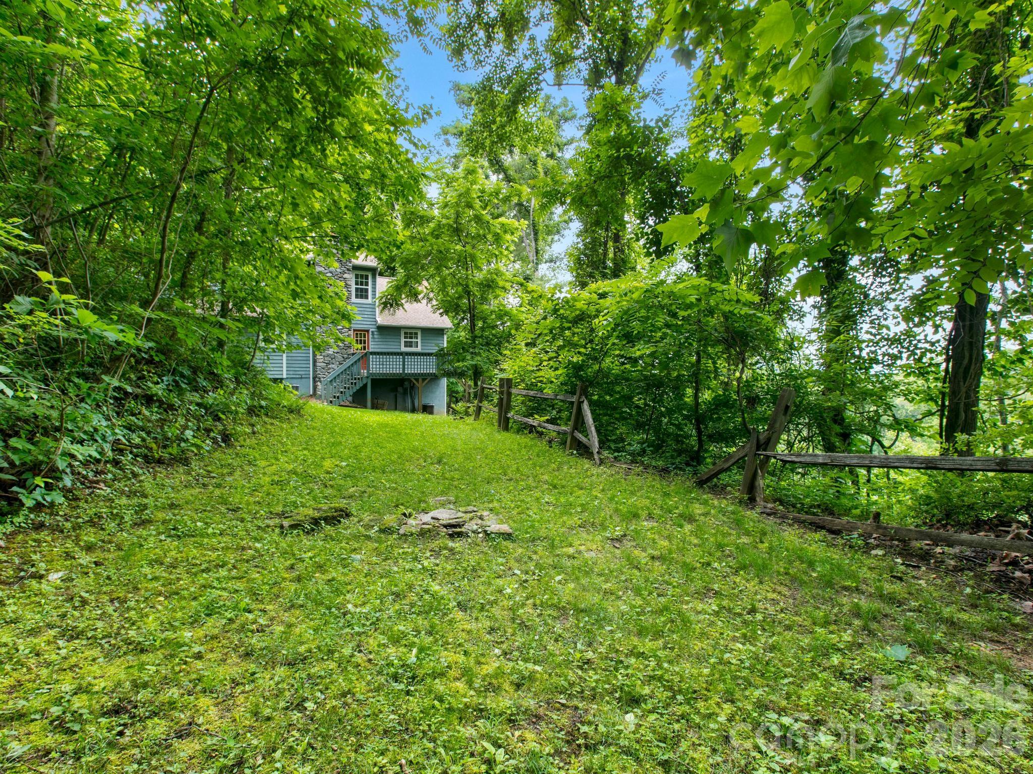 44 Leisure Mountain Road — Asheville