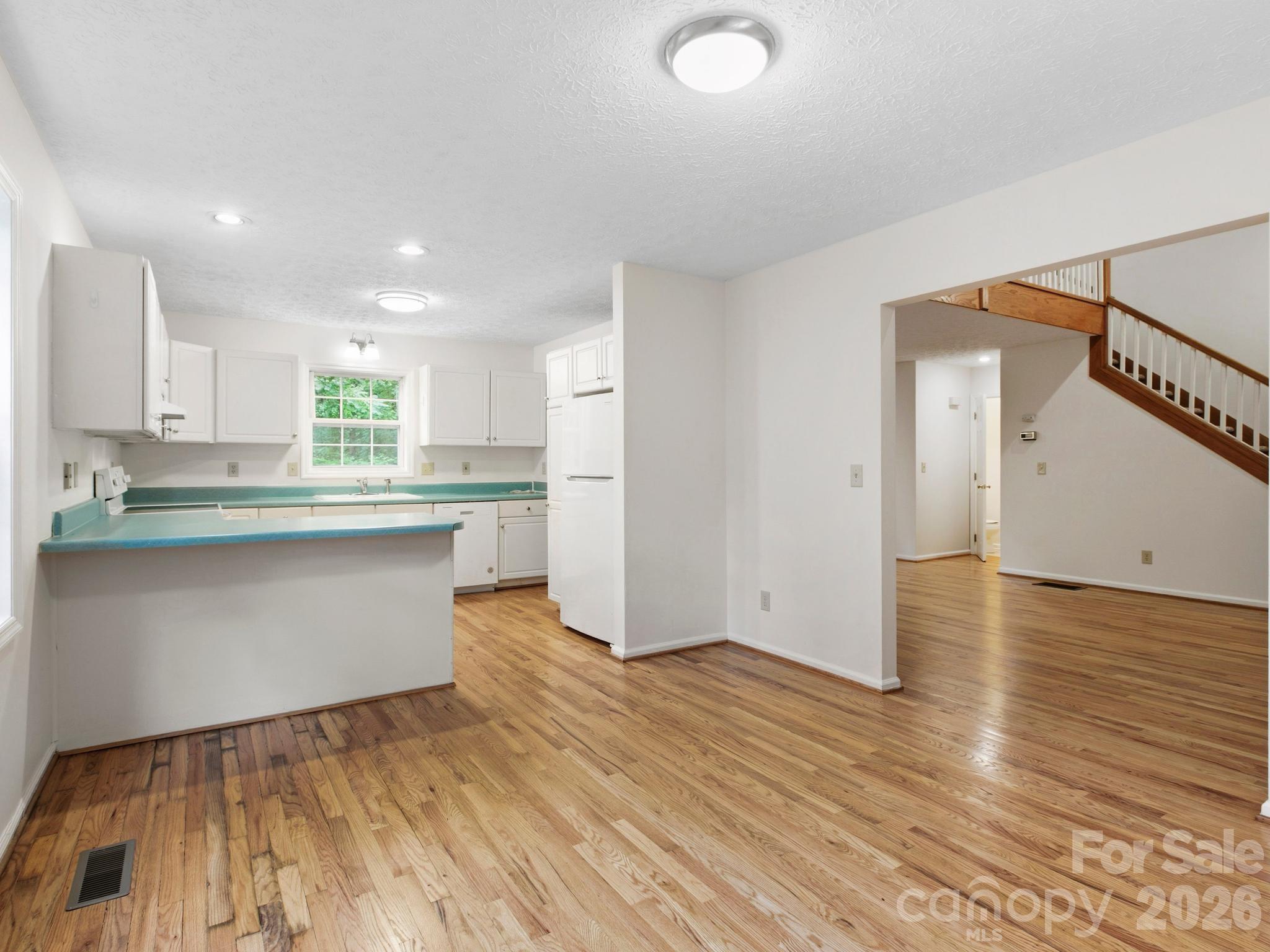 44 Leisure Mountain Road — Asheville