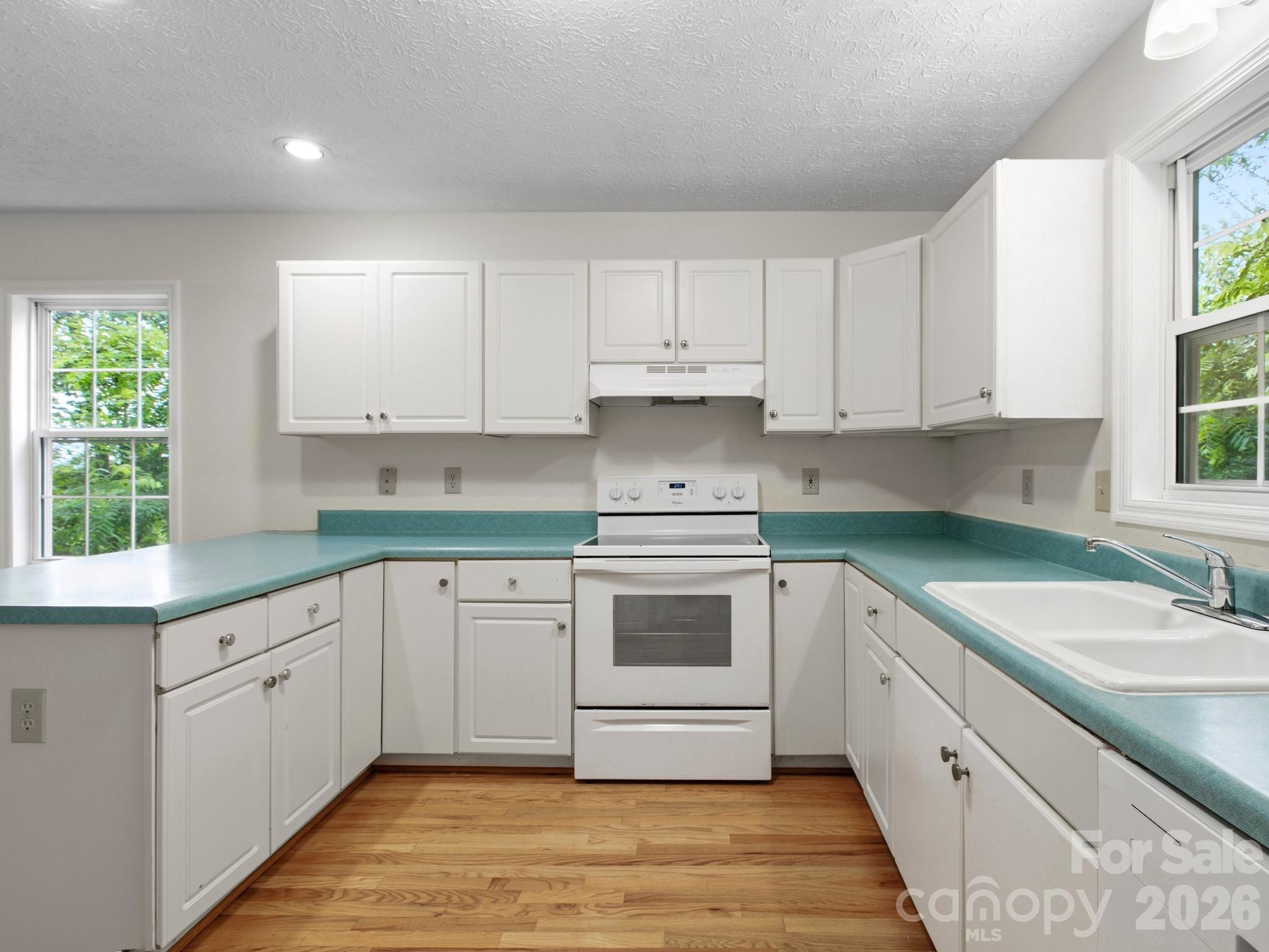 44 Leisure Mountain Road — Asheville