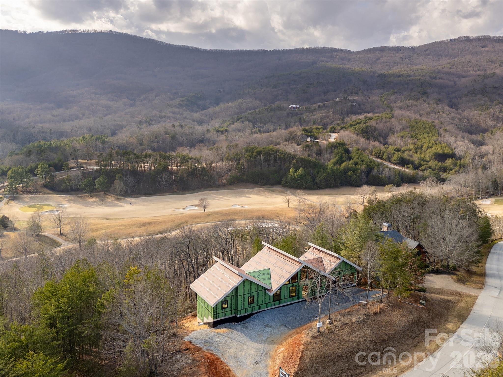 788 E Deep Gap Farm Road — Mill Spring