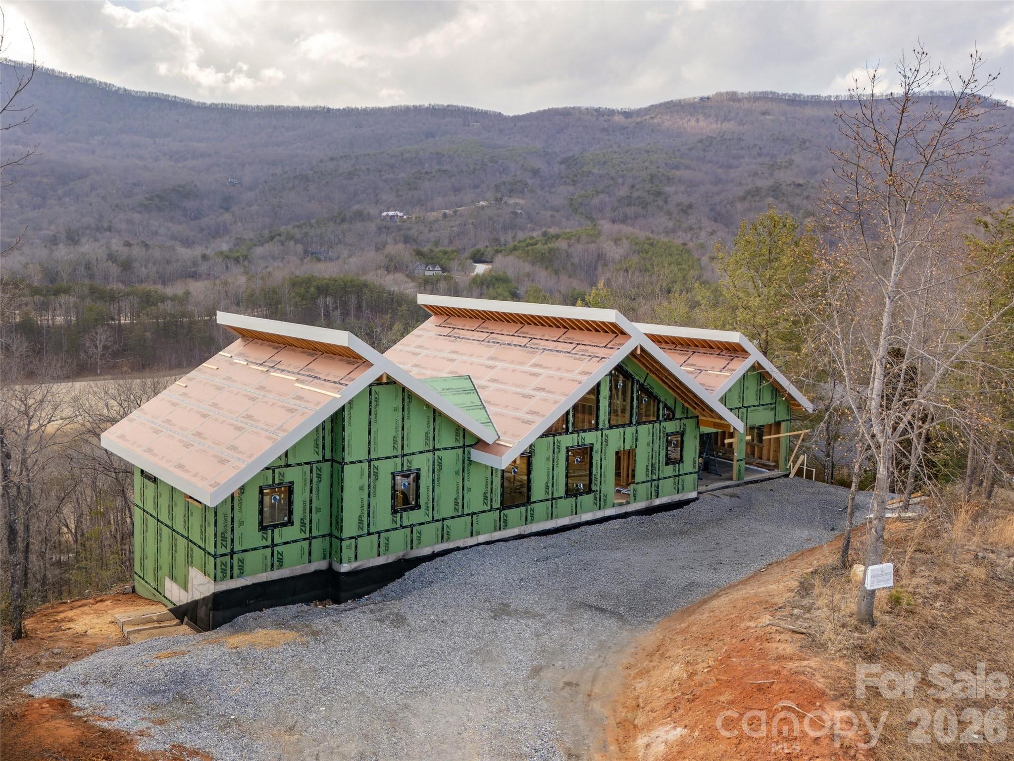 788 E Deep Gap Farm Road — Mill Spring