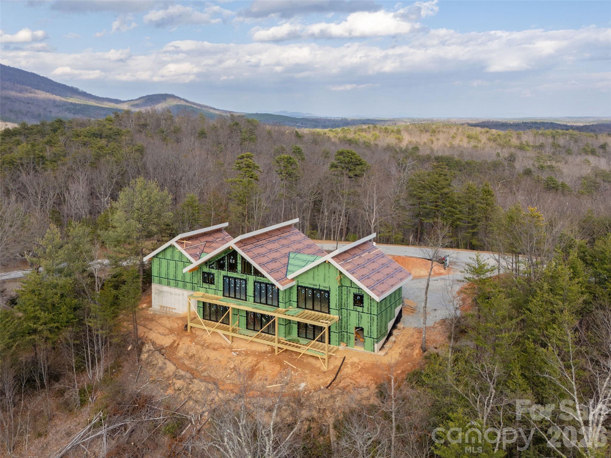788 E Deep Gap Farm Road — Mill Spring