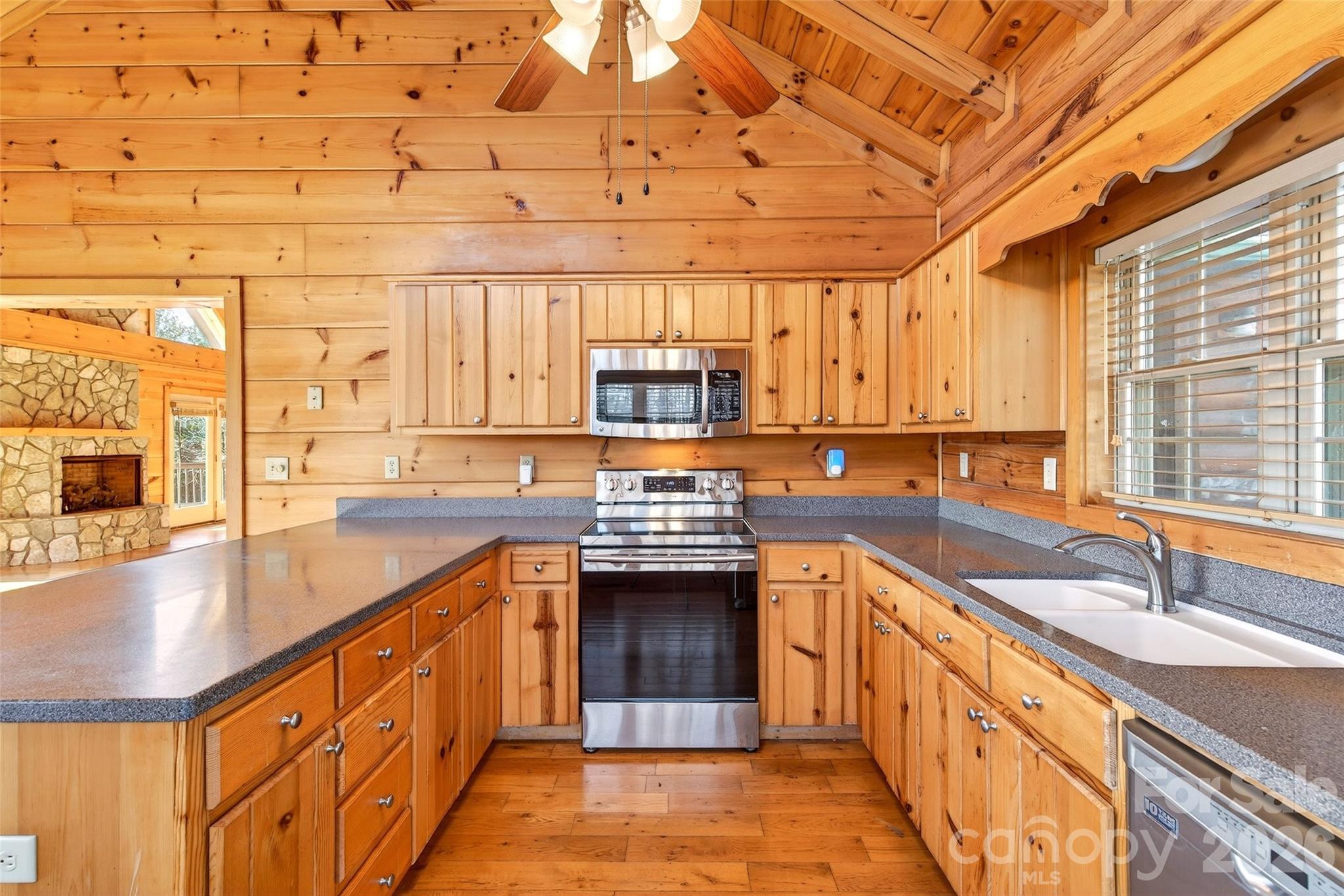 28 Outback Trail — Nebo