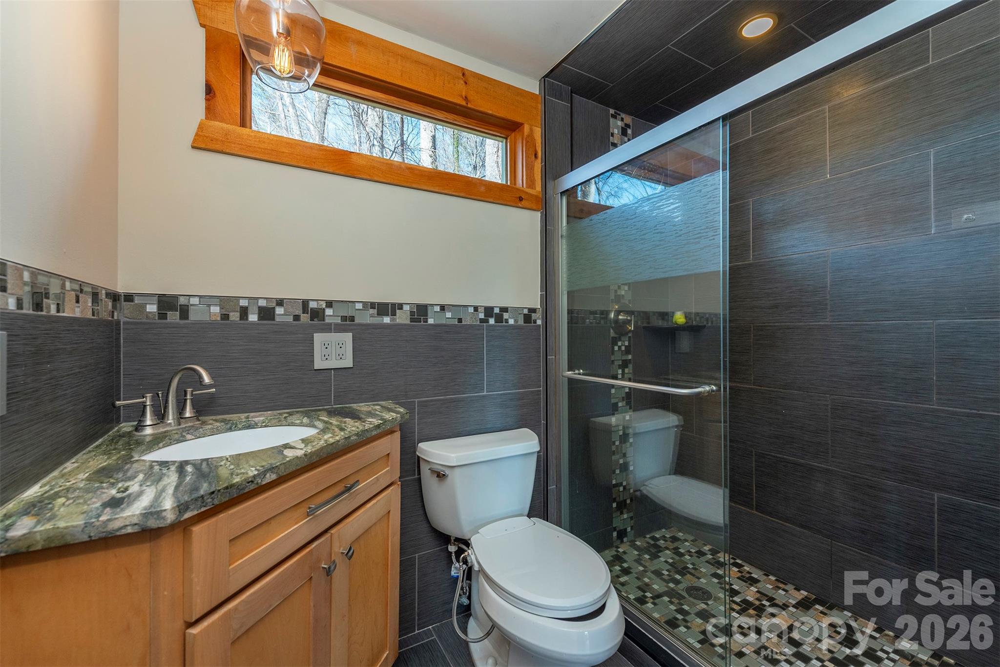 316 Oakdale Drive — Hendersonville