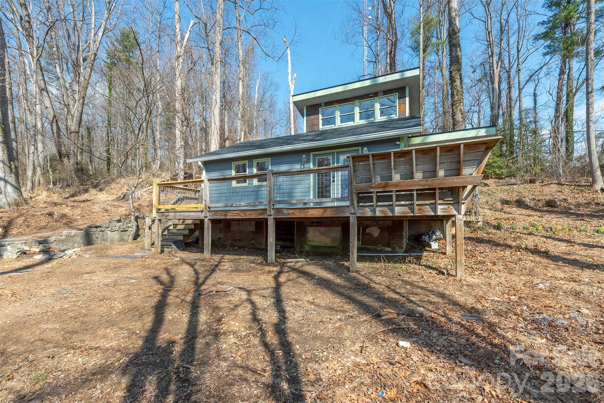 316 Oakdale Drive — Hendersonville