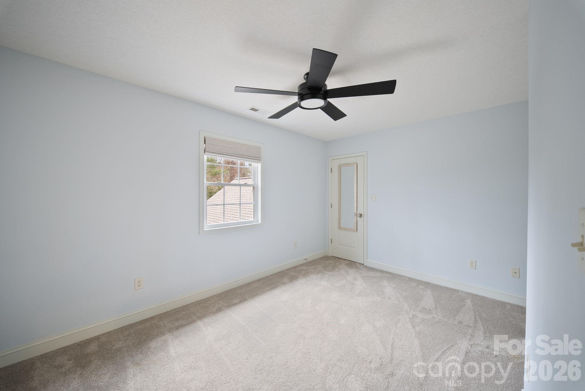 21 Hope Road — Weaverville