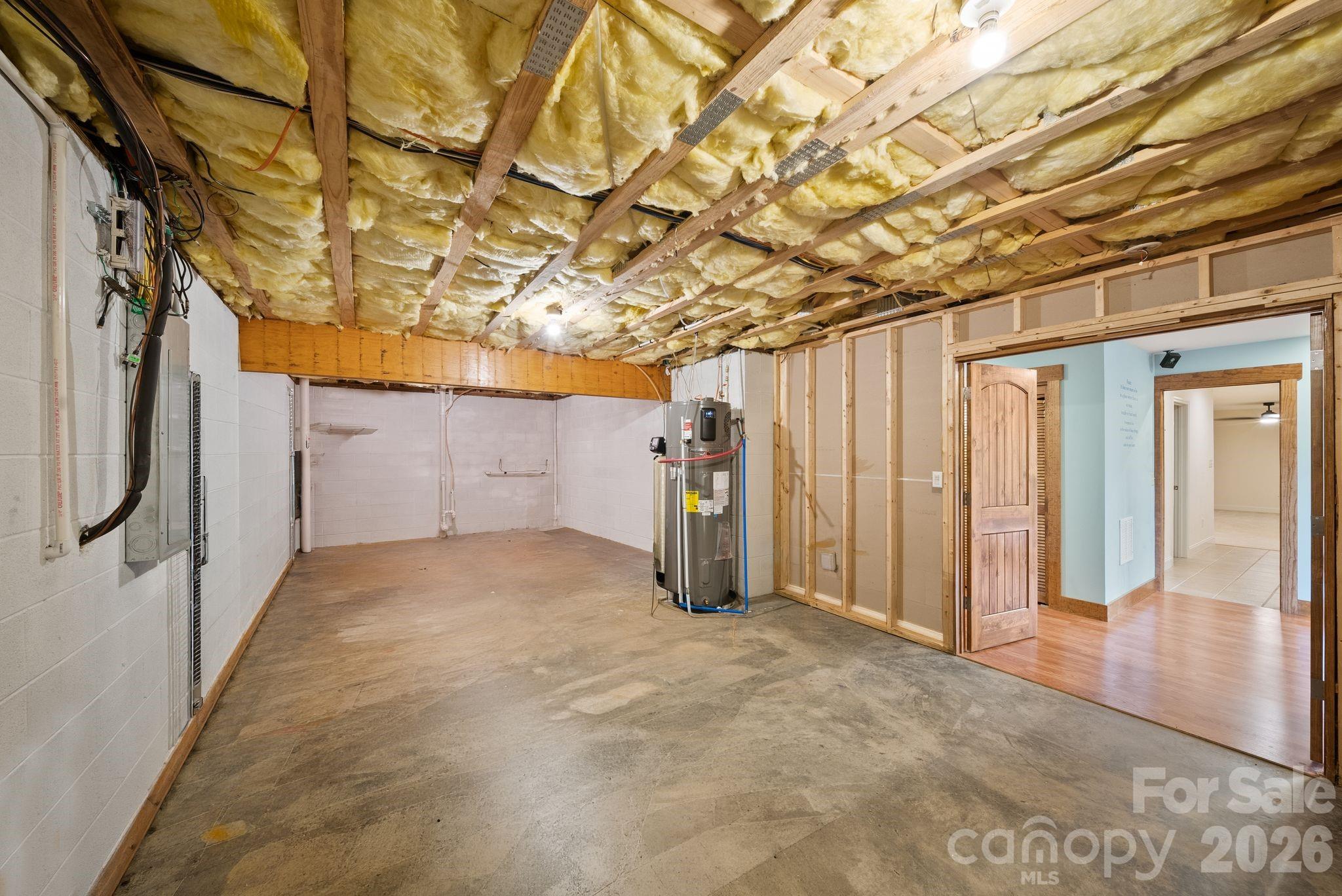 21 Hope Road — Weaverville