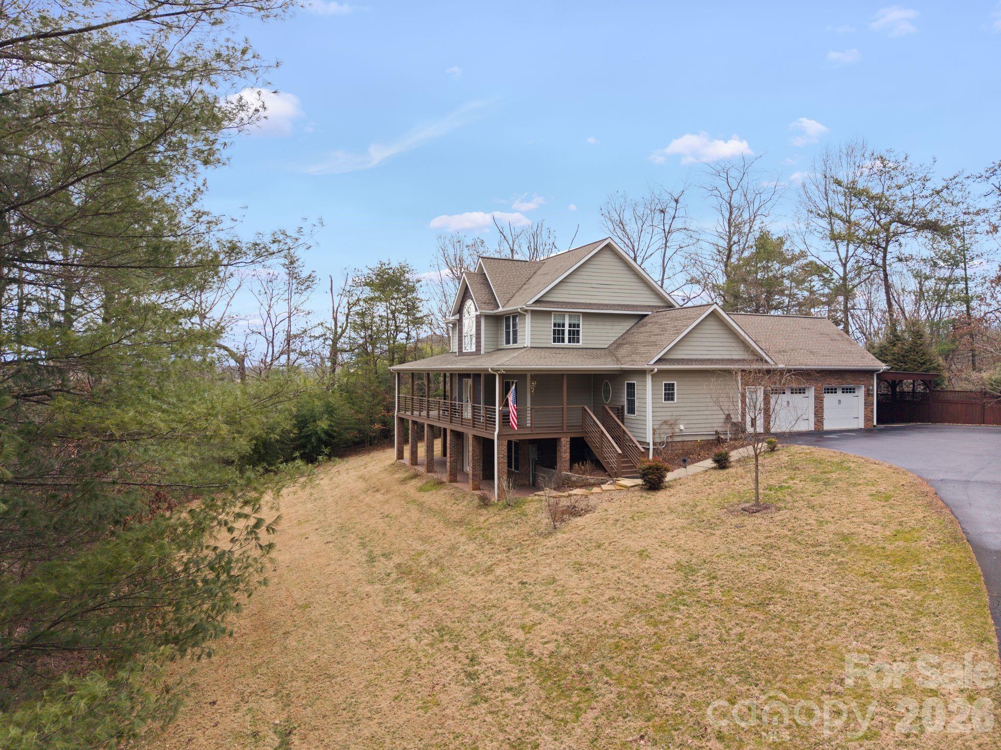 21 Hope Road — Weaverville