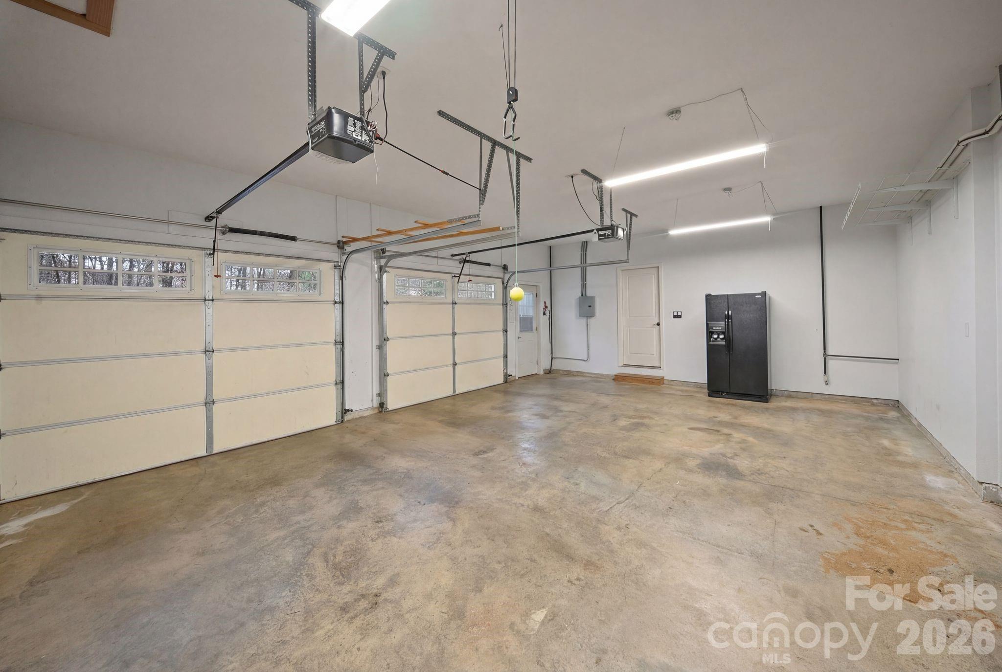 21 Hope Road — Weaverville