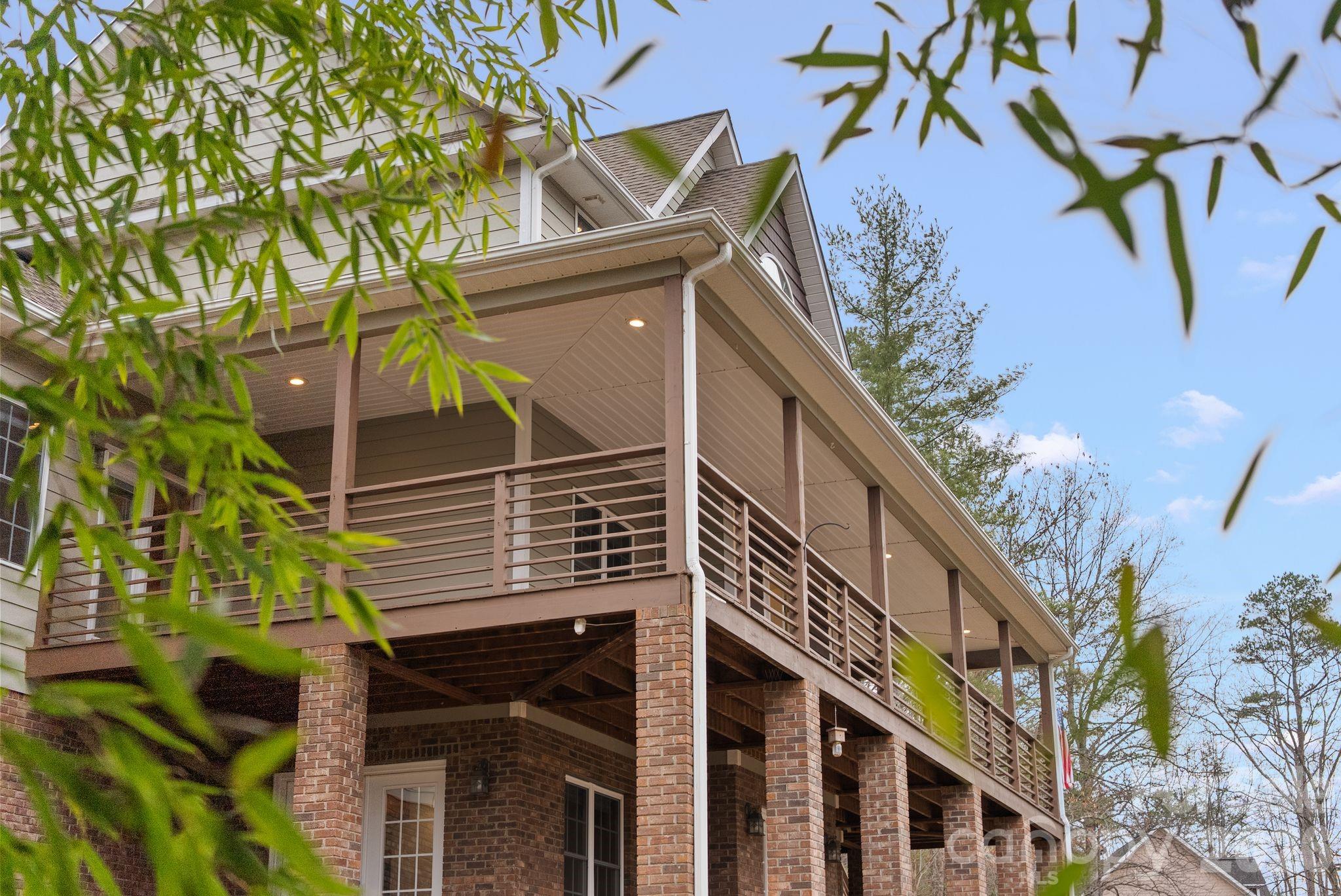 21 Hope Road — Weaverville