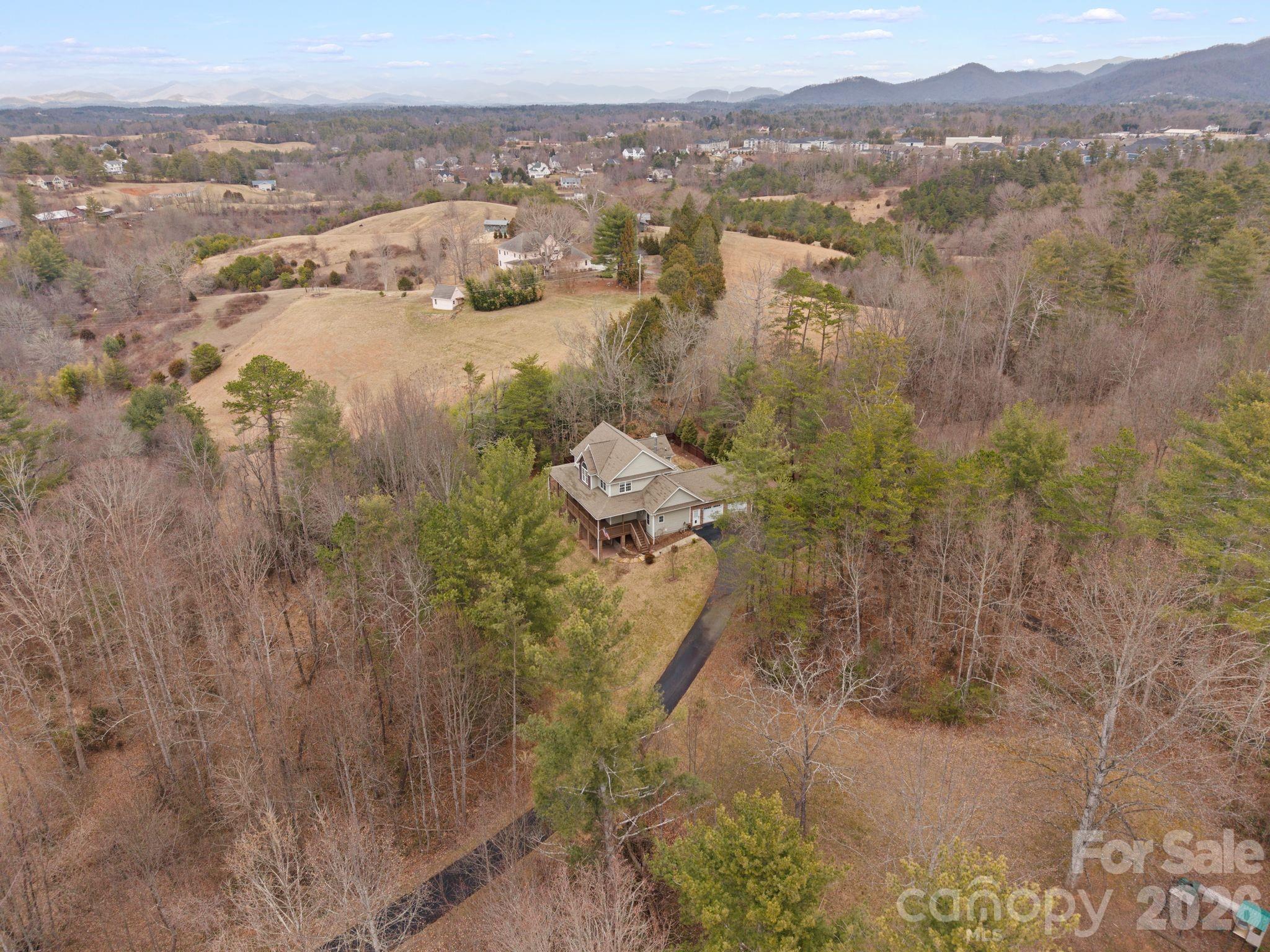21 Hope Road — Weaverville