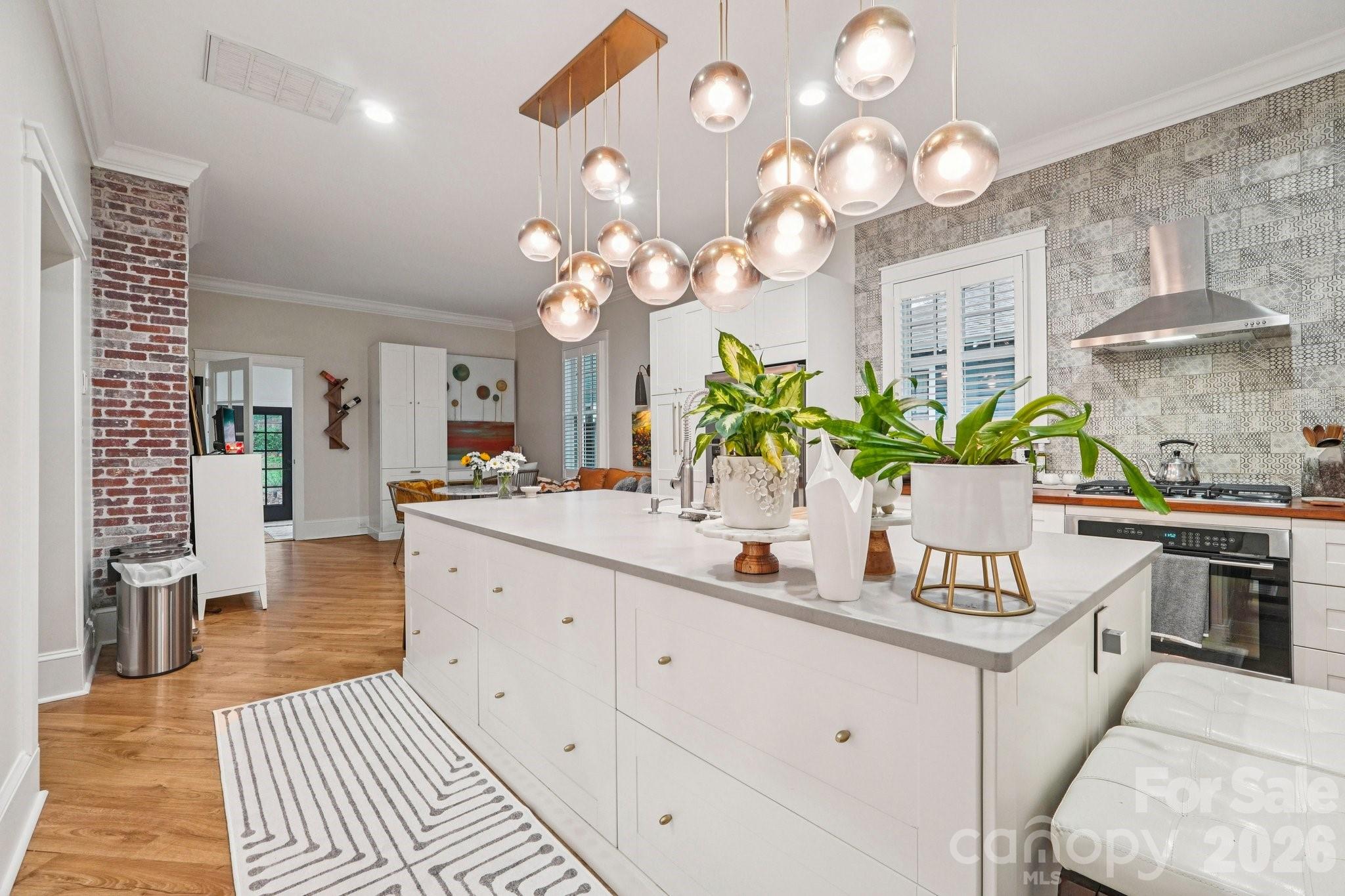 226 W Park Avenue — Charlotte