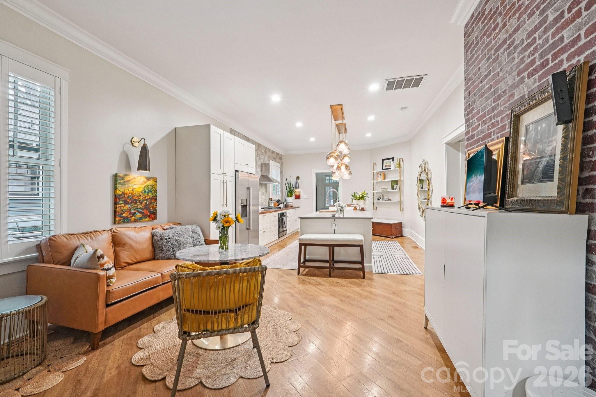 226 W Park Avenue — Charlotte