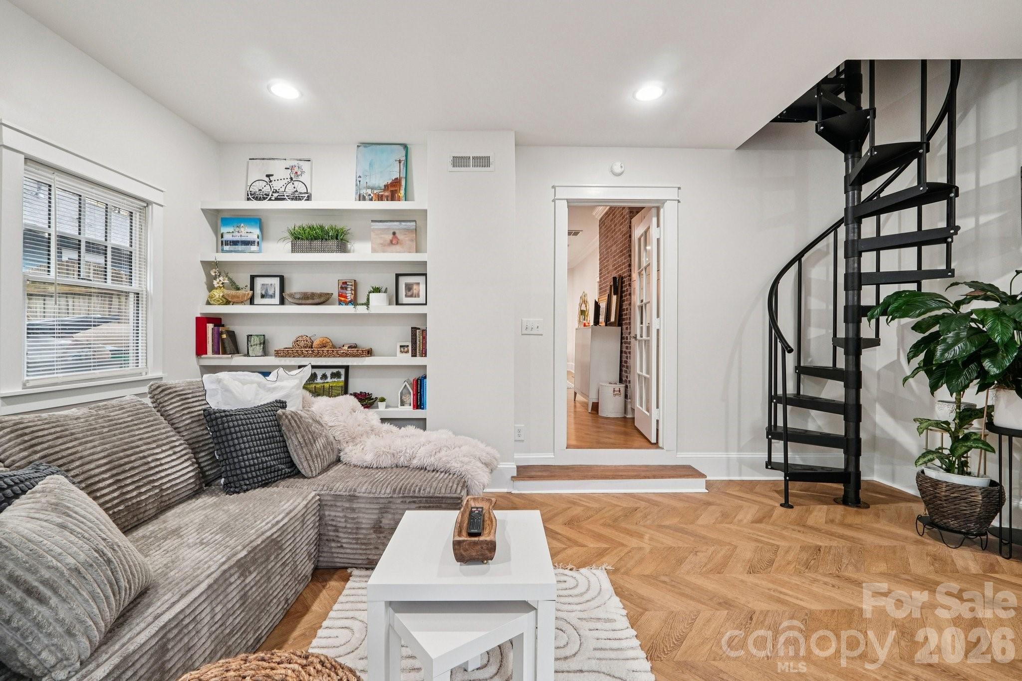 226 W Park Avenue — Charlotte