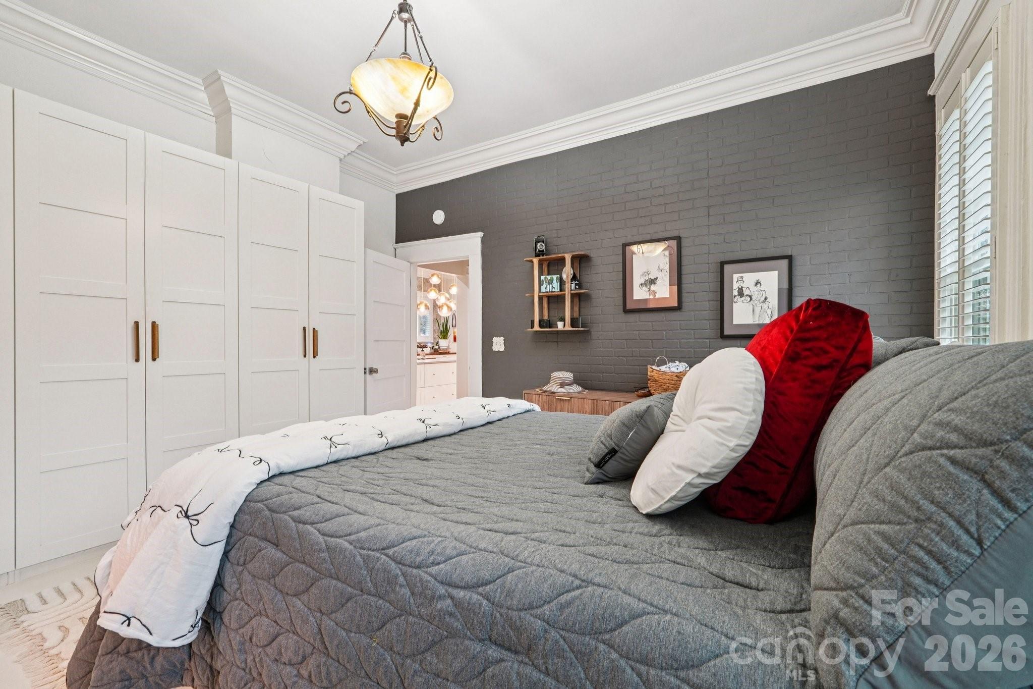 226 W Park Avenue — Charlotte