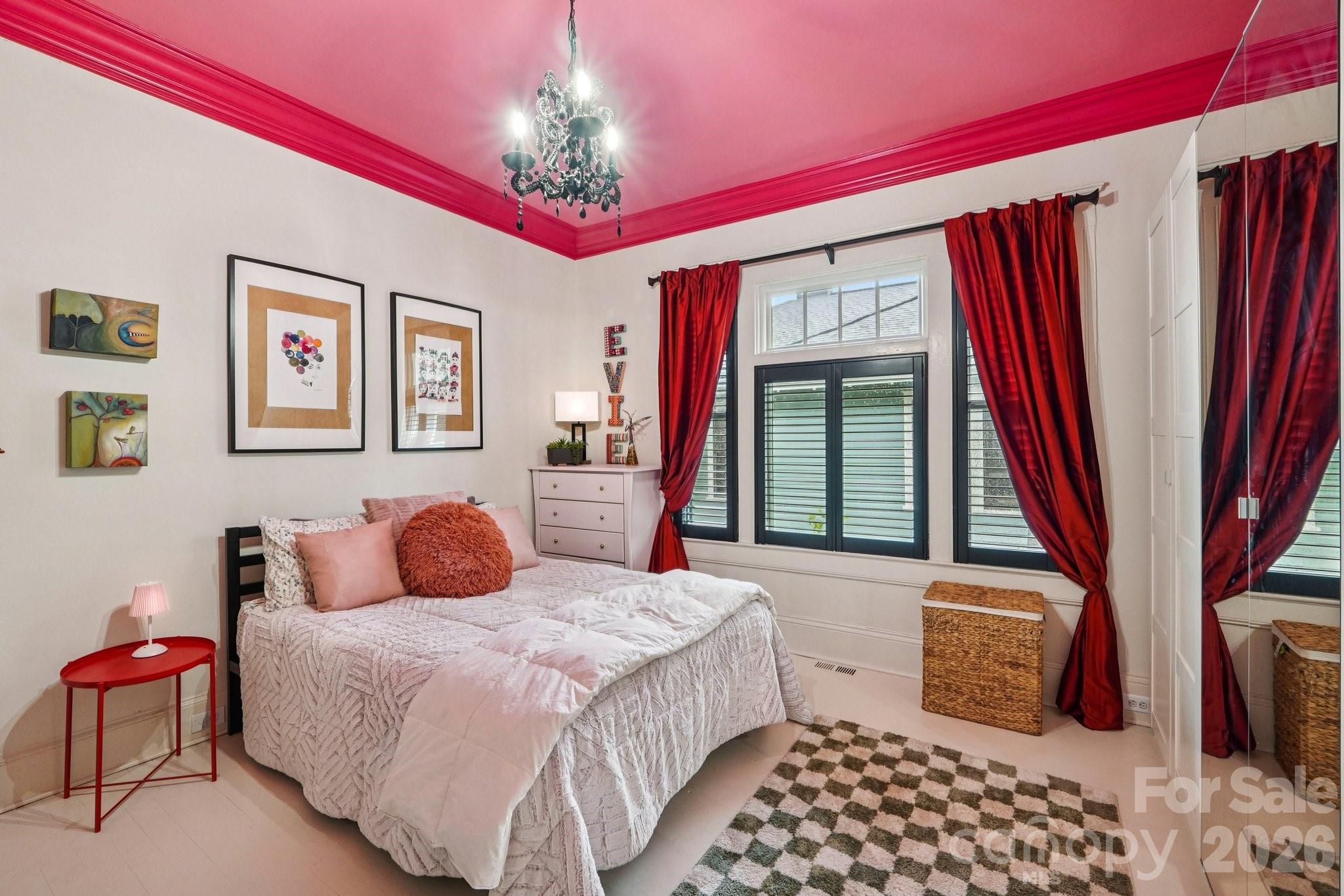 226 W Park Avenue — Charlotte