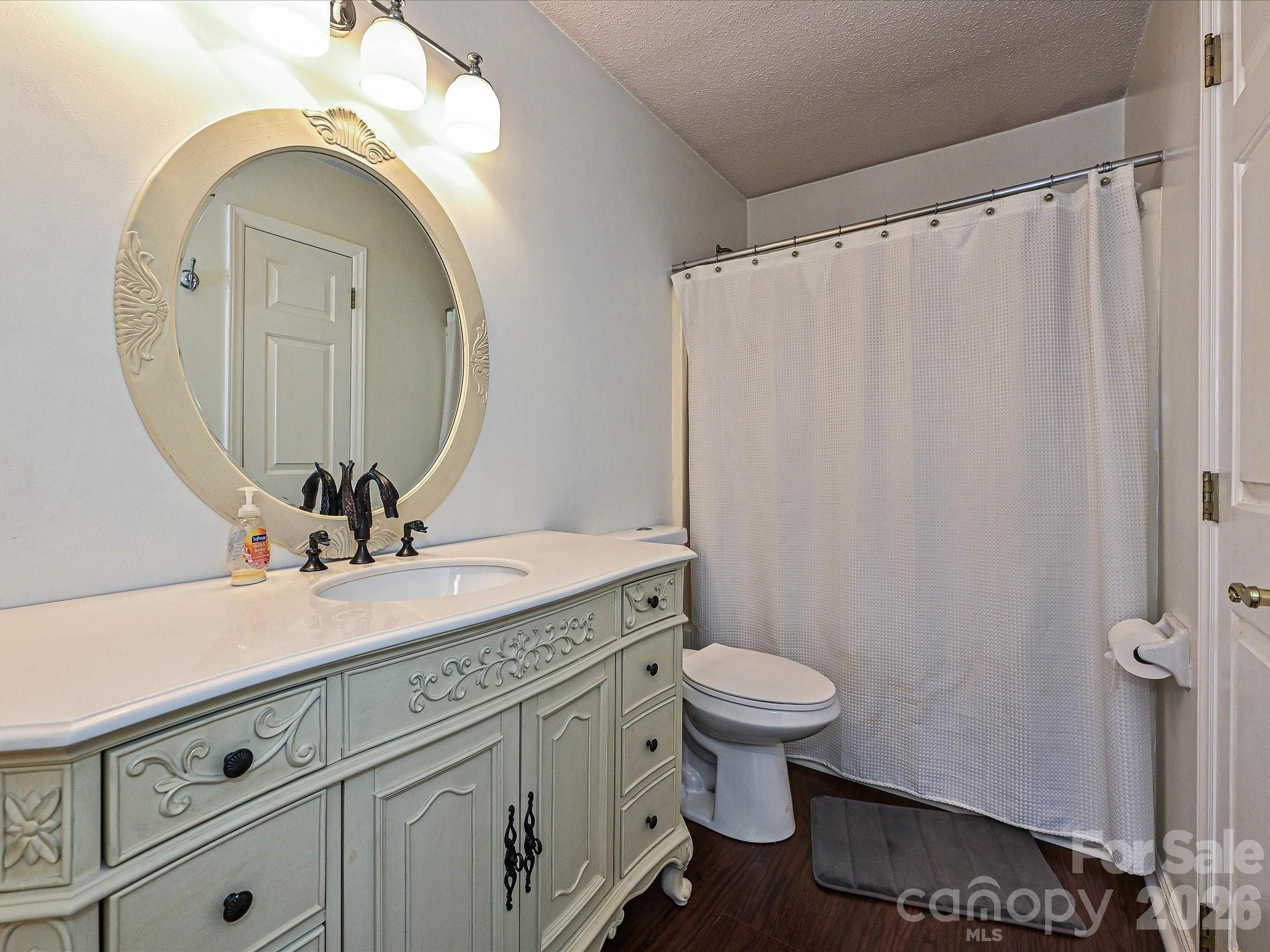 9027 Tayside Court — Huntersville