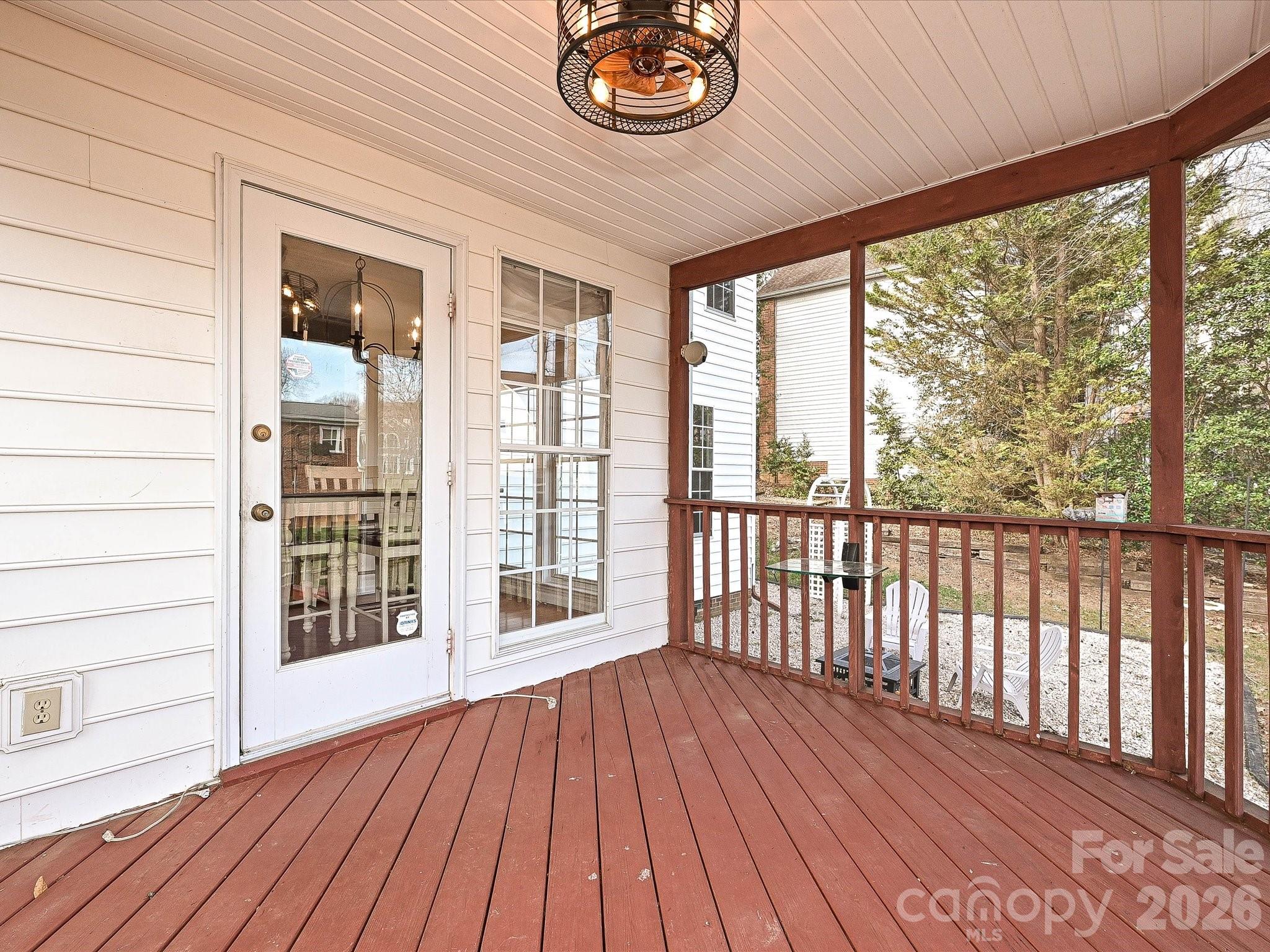 9027 Tayside Court — Huntersville