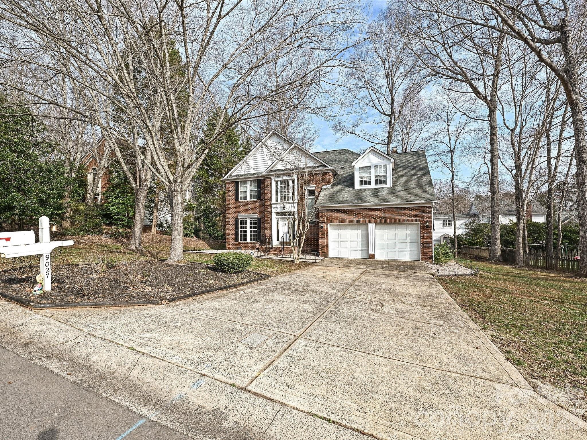 9027 Tayside Court — Huntersville